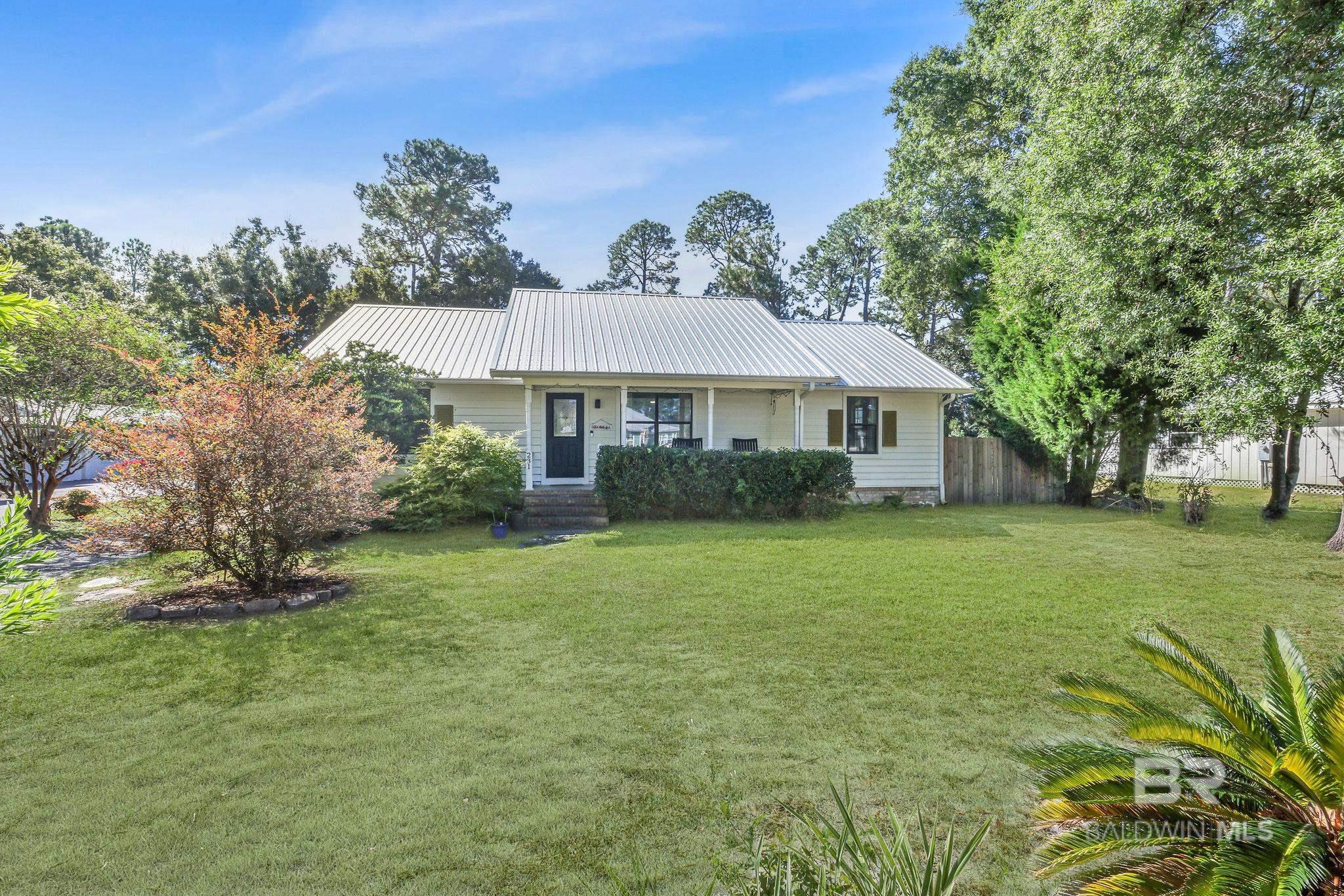 231 W Canal Drive, Gulf Shores, AL, 36542