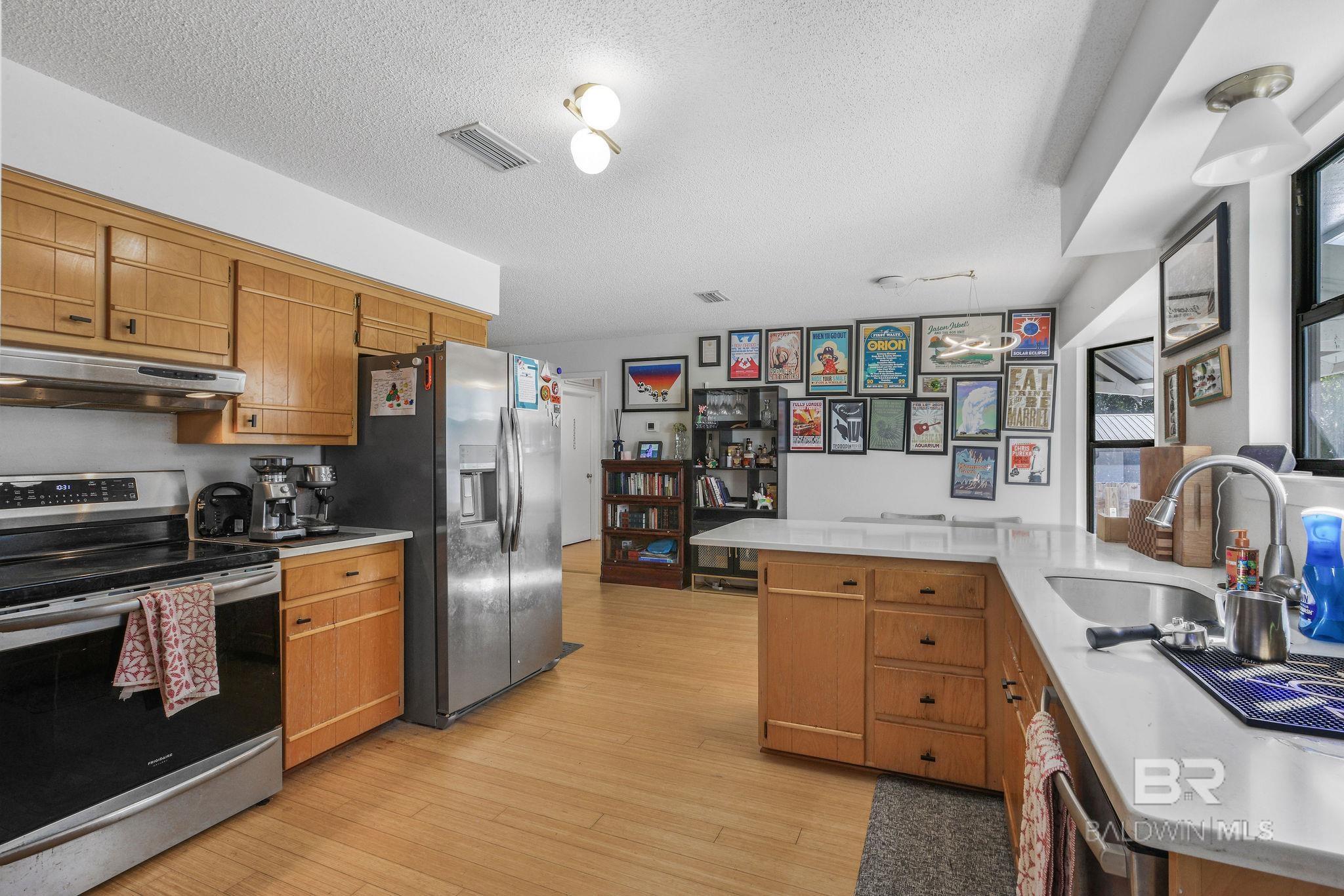 231 W Canal Drive, Gulf Shores, AL, 36542