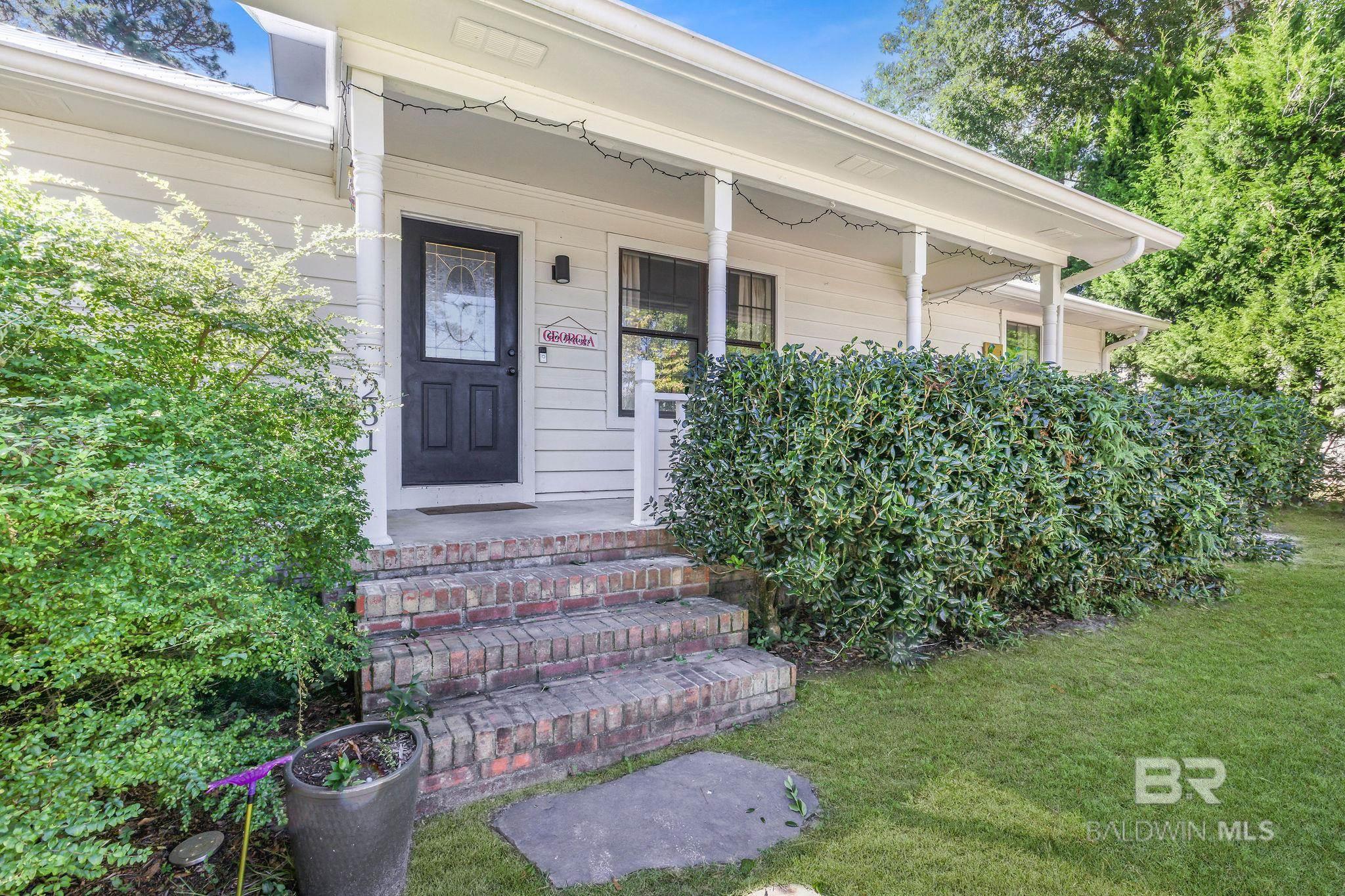 231 W Canal Drive, Gulf Shores, AL, 36542