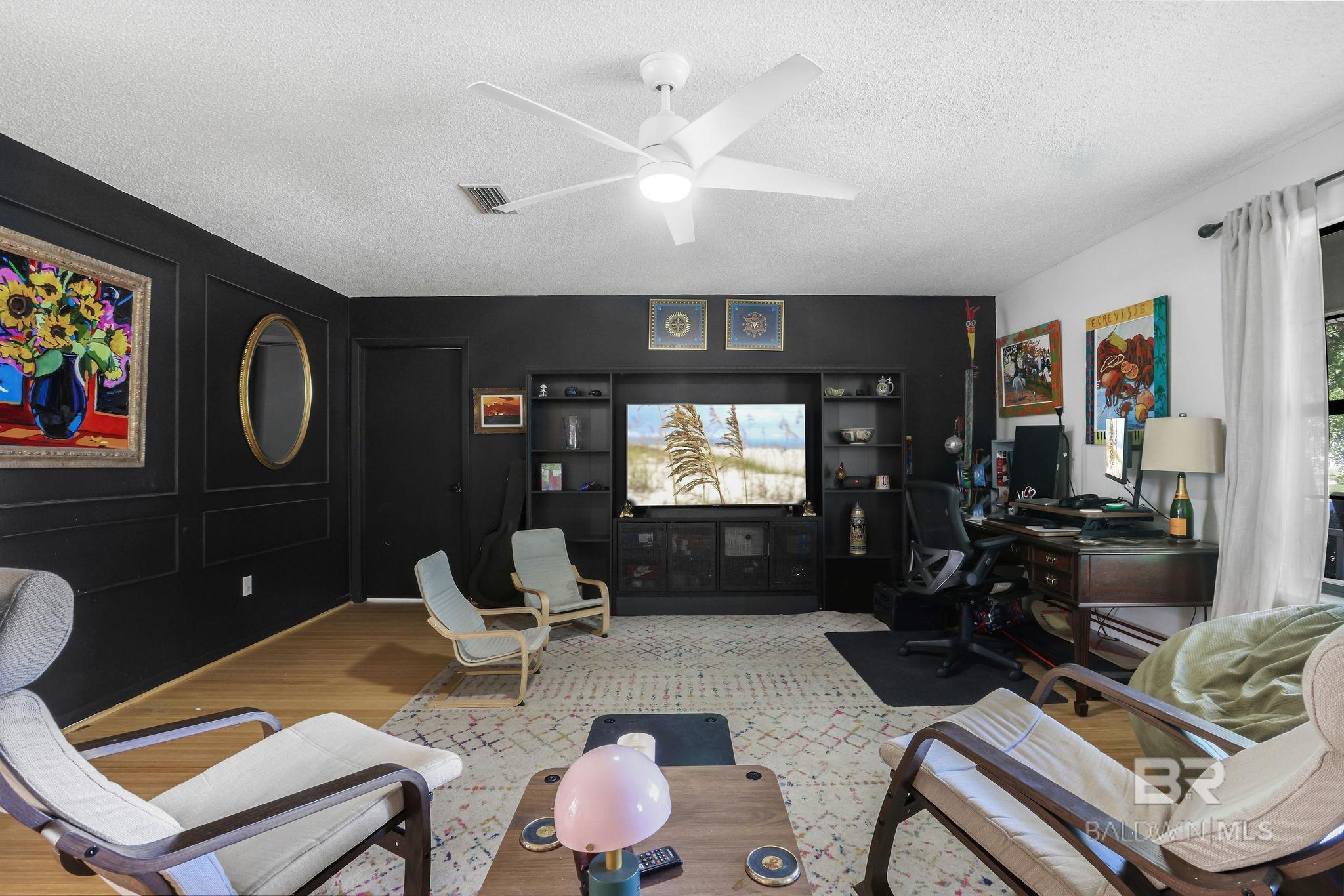 231 W Canal Drive, Gulf Shores, AL, 36542