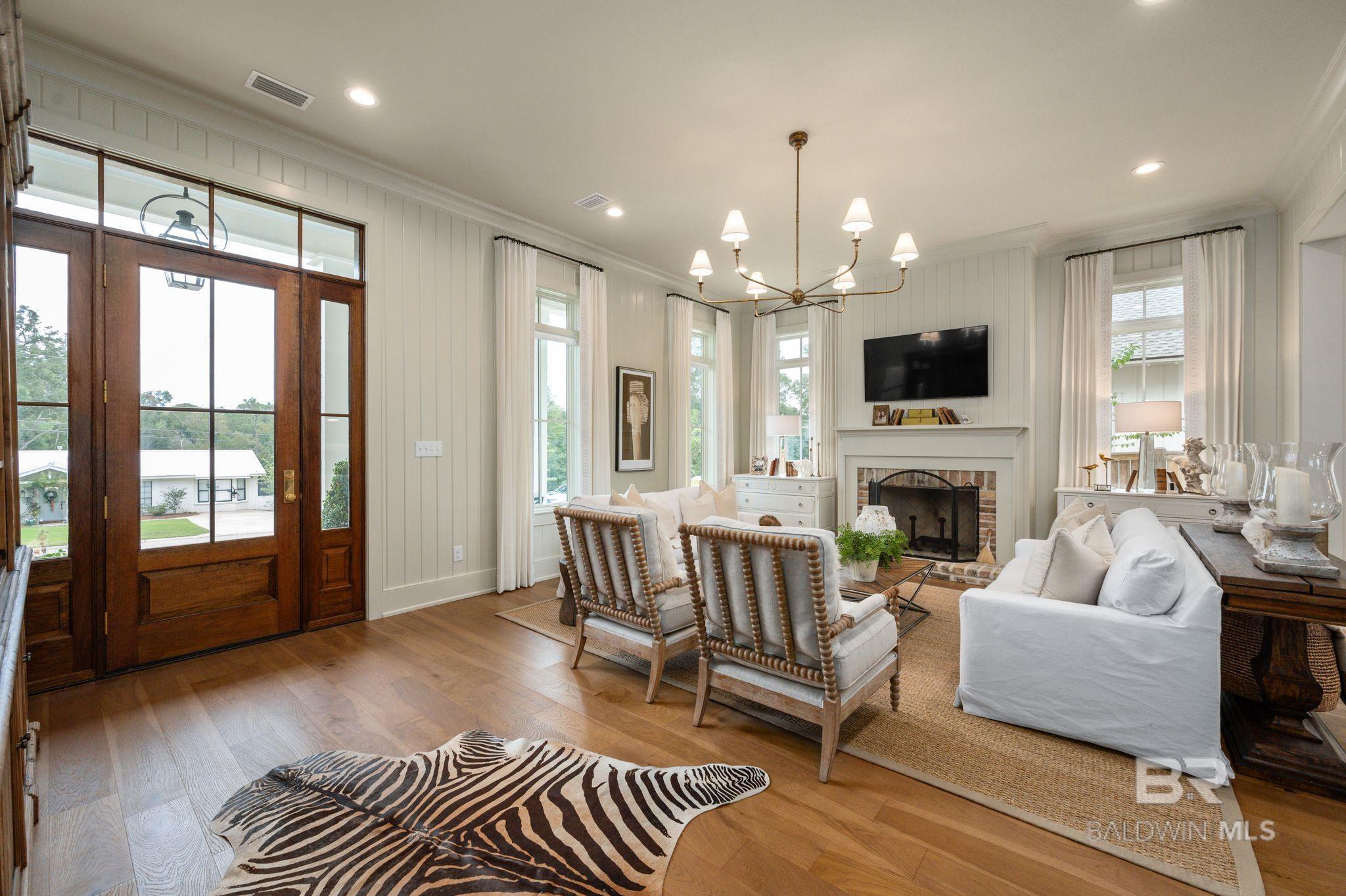 https://zimg.paragon.ice.com/ParagonImages/Property/PG/BCAR/387390/1/0/0/c948f6a360da8cfcb4067c5b13c29792/7/7593c8035b4531f14f025dd8f2dfc69e/387390-b3d8b55d-a7d8-4324-99d5-87f9807b8e58.JPG