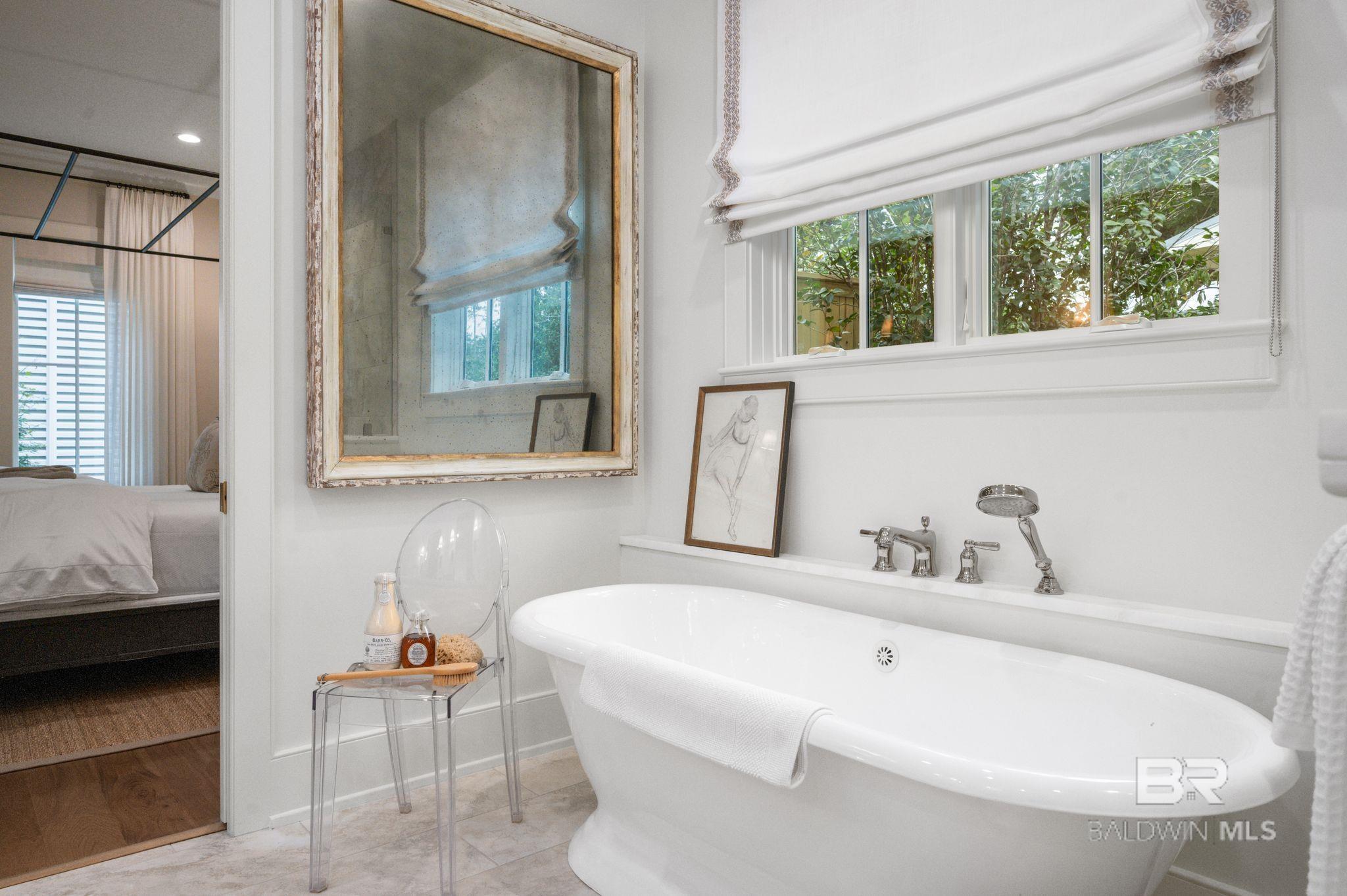 https://zimg.paragon.ice.com/ParagonImages/Property/PG/BCAR/387390/28/0/0/b5f4ea3f2887669802709d772a8b4717/7/7593c8035b4531f14f025dd8f2dfc69e/387390-773ae8f4-02a8-4ff4-9119-b977cc4655d3.JPG