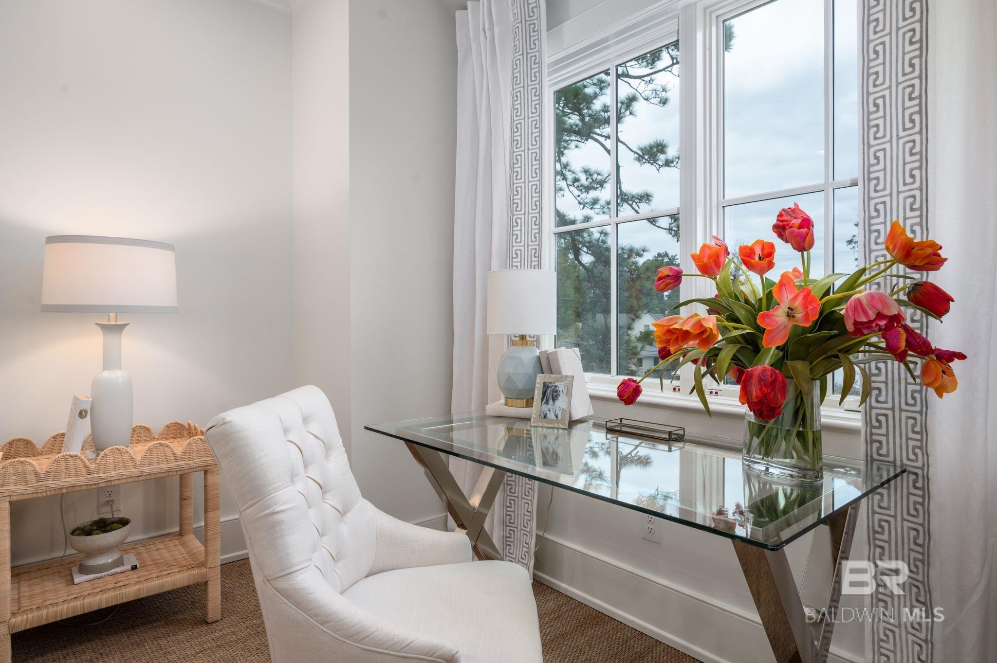 https://zimg.paragon.ice.com/ParagonImages/Property/PG/BCAR/387390/45/0/0/3595f371124b61eb7c51cae5b967e238/7/7593c8035b4531f14f025dd8f2dfc69e/387390-e3b358fd-9ceb-4fb1-b5bf-b542ed54f4f1.JPG
