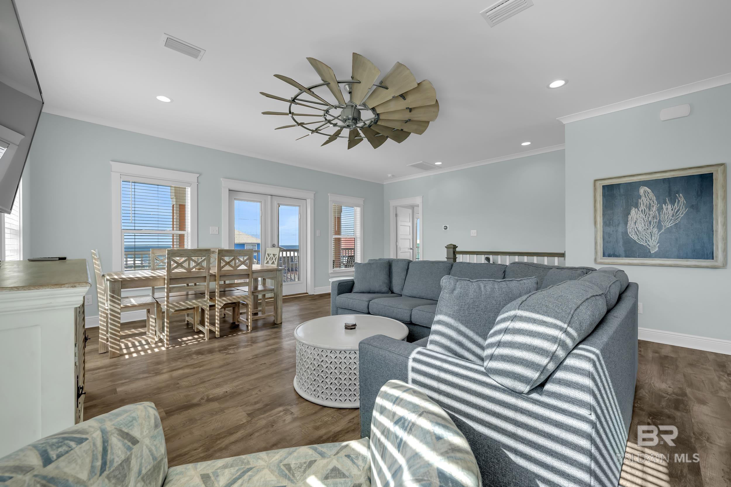 https://zimg.paragon.ice.com/ParagonImages/Property/PG/BCAR/387453/1/0/0/751bcb36aaf63ef1a838e0f1a129ba4a/7/8ceef87e2440ab1e6f09cae7a48ea8ee/387453-357541c2-d62a-4fe4-a5f7-0e901e18f7fa.JPG
