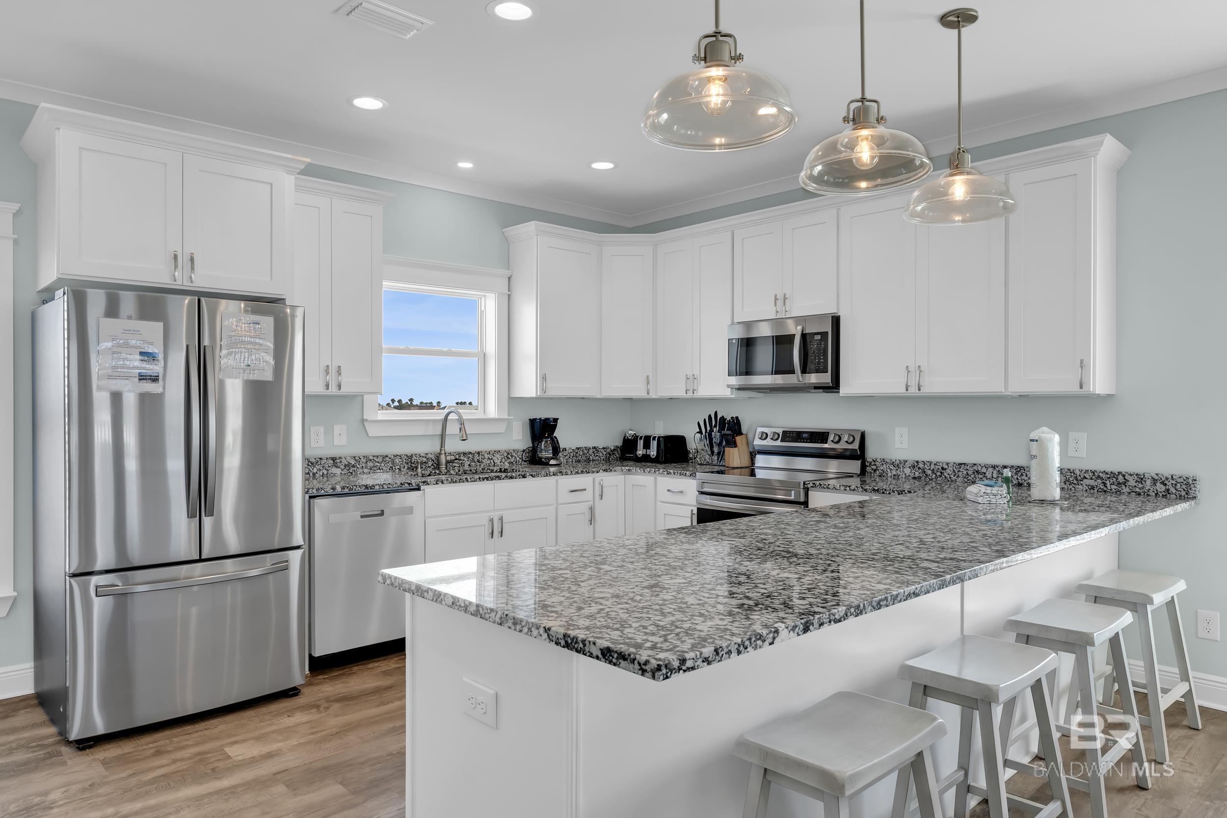 https://zimg.paragon.ice.com/ParagonImages/Property/PG/BCAR/387453/16/0/0/70a232bef1f39685e3ec571687ef2467/7/8ceef87e2440ab1e6f09cae7a48ea8ee/387453-50e418ae-5b08-42c9-a8eb-6049337ff06f.JPG