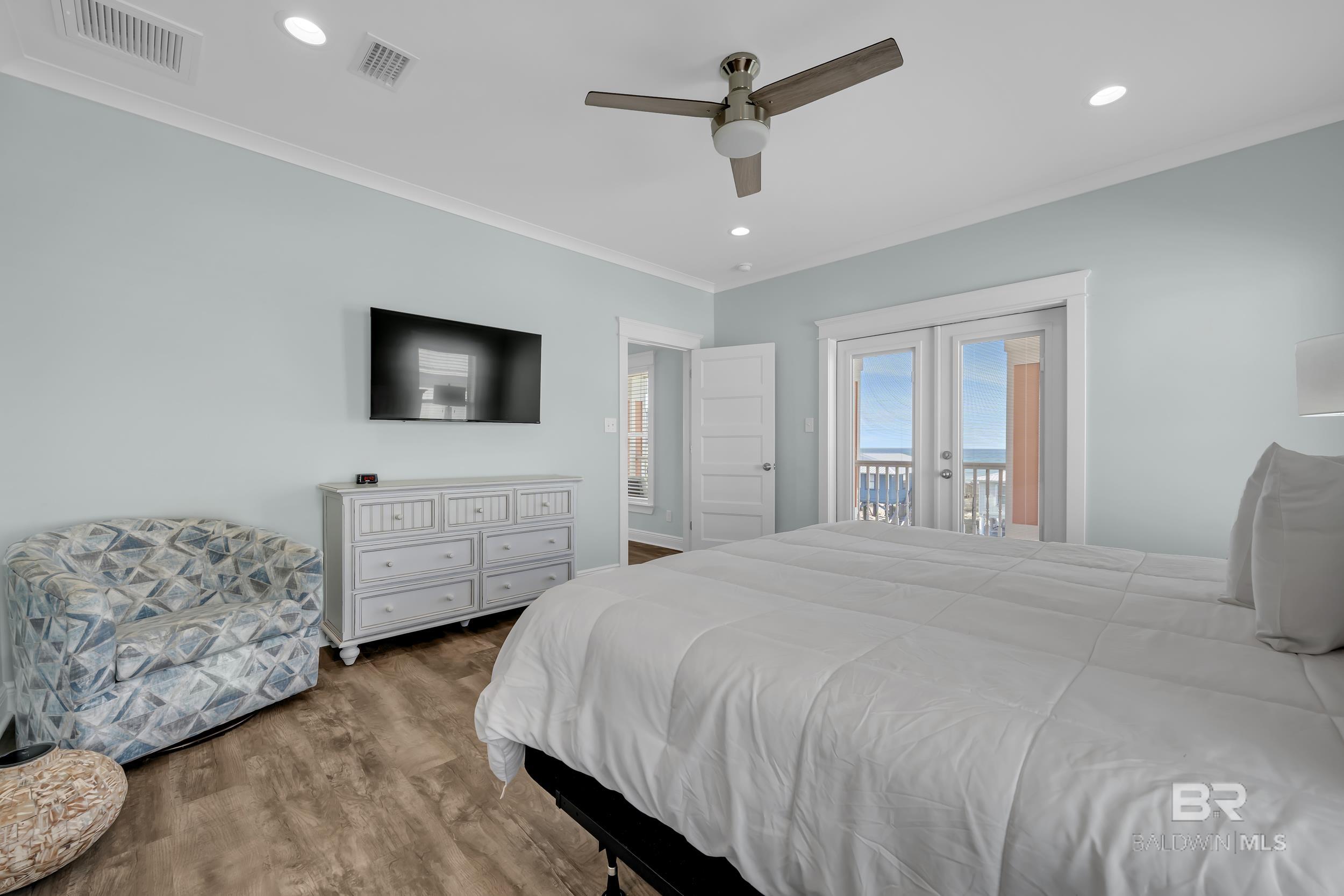 https://zimg.paragon.ice.com/ParagonImages/Property/PG/BCAR/387453/20/0/0/450ab447778bc6ff97af79d2767a0327/7/8ceef87e2440ab1e6f09cae7a48ea8ee/387453-4f914ff1-ba4a-45a4-912b-b9015bce39a4.JPG