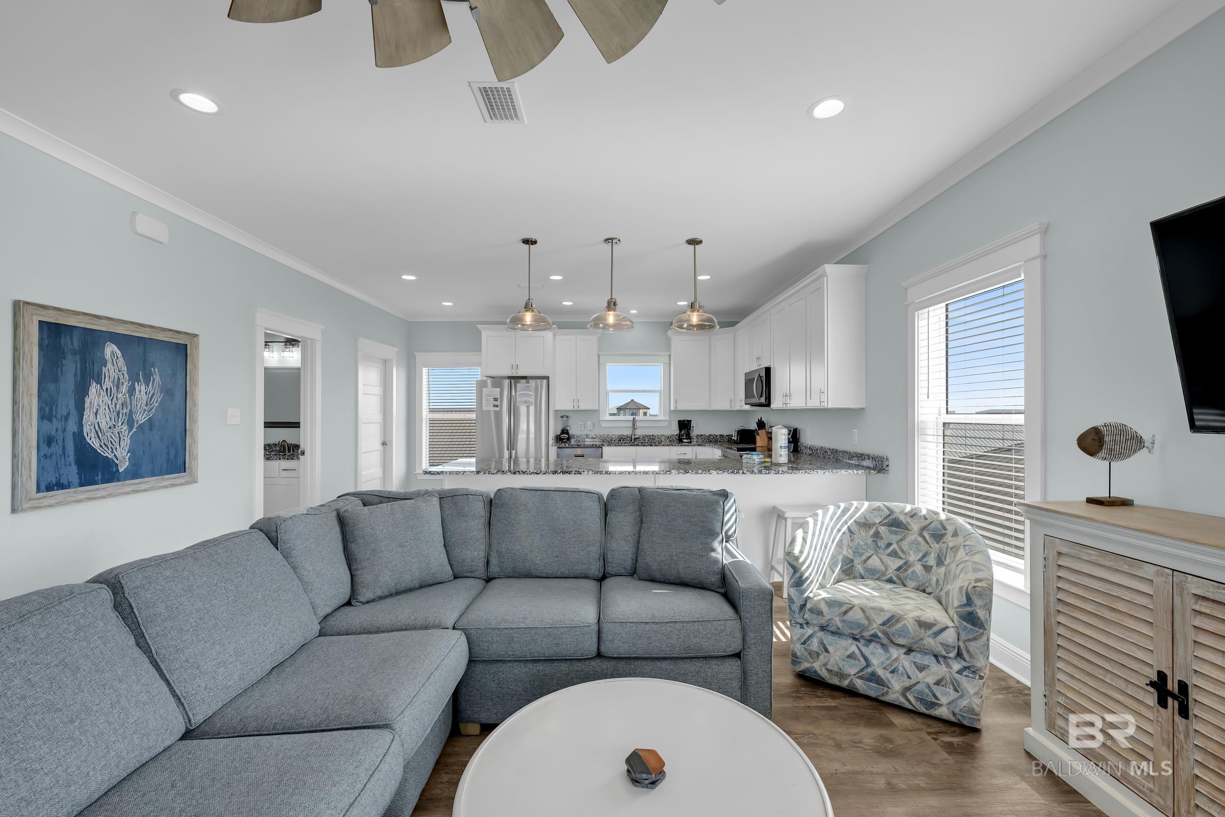 https://zimg.paragon.ice.com/ParagonImages/Property/PG/BCAR/387453/3/0/0/5bc4cf6c6a094c097e6740282f88972d/7/8ceef87e2440ab1e6f09cae7a48ea8ee/387453-9b3ec69f-080d-436a-8427-aaae6f2b9a8d.JPG
