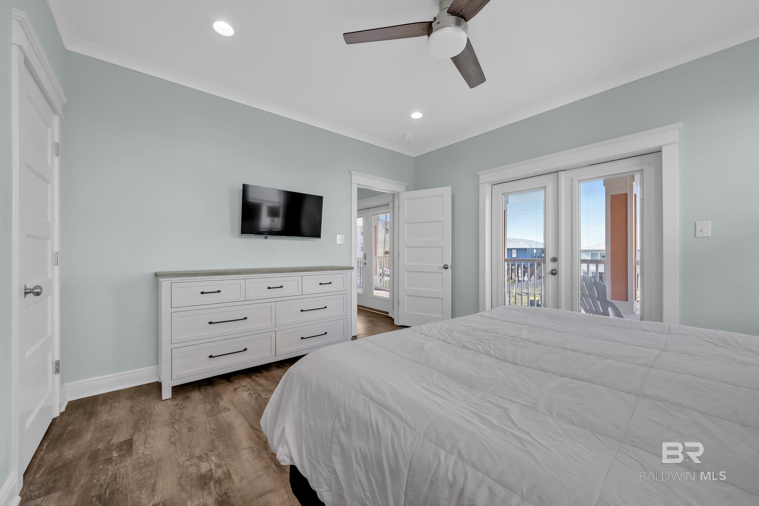 https://zimg.paragon.ice.com/ParagonImages/Property/PG/BCAR/387453/31/0/0/9c533d3881457f772bae26192c20da0e/7/8ceef87e2440ab1e6f09cae7a48ea8ee/387453-8d498944-72ff-4d61-ac7c-95ee23261890.JPG
