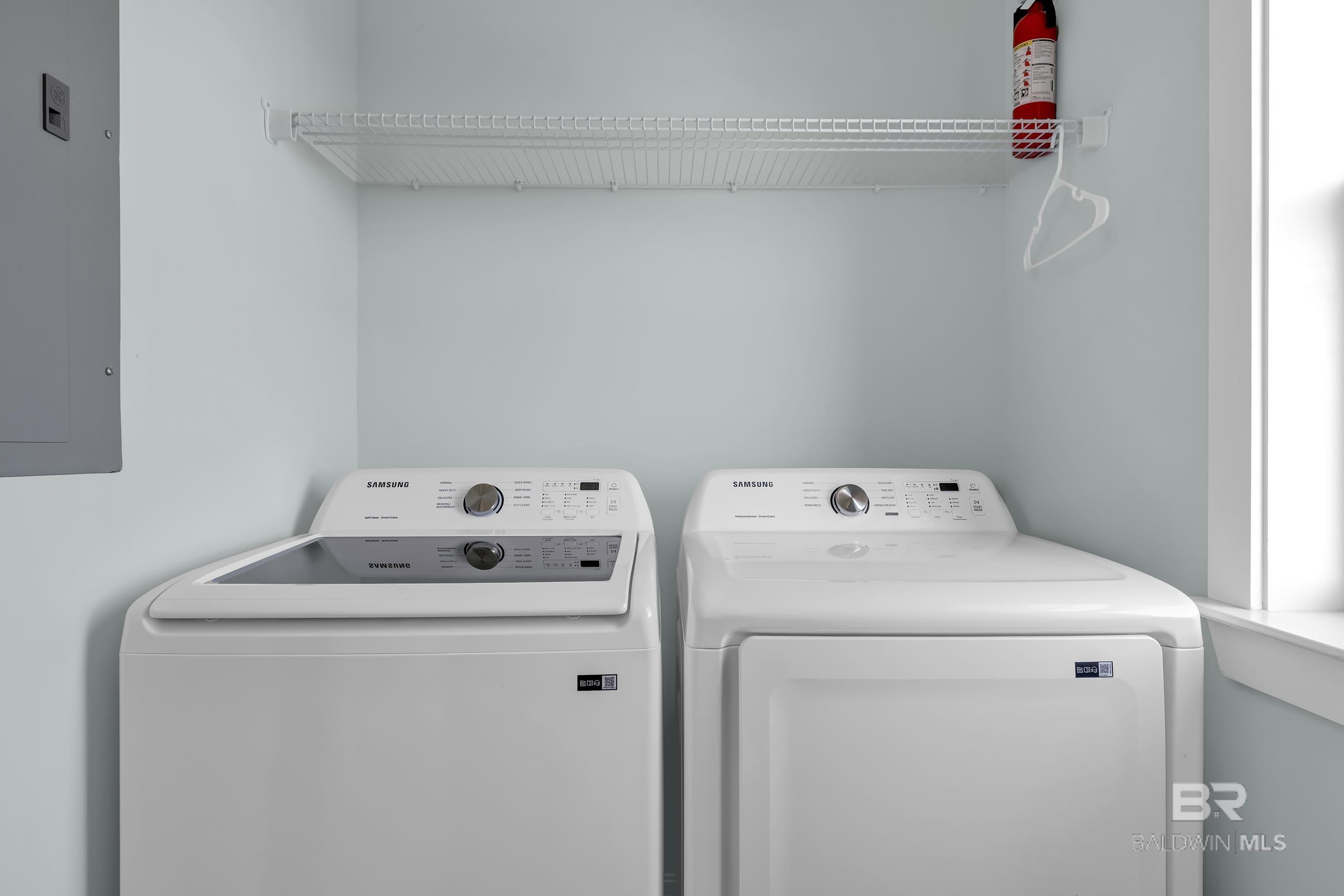 https://zimg.paragon.ice.com/ParagonImages/Property/PG/BCAR/387453/32/0/0/ff4b8047d1685b61d8513285673ac08e/7/8ceef87e2440ab1e6f09cae7a48ea8ee/387453-ae7986df-6f5c-4cb1-adae-cfc1cdd55039.JPG