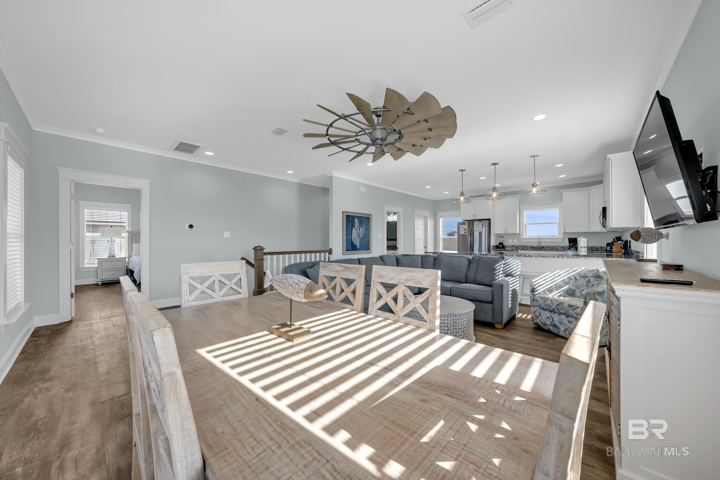 https://zimg.paragon.ice.com/ParagonImages/Property/PG/BCAR/387453/9/0/0/f9e47d2acd2d36c3b858a71cccb08fad/7/8ceef87e2440ab1e6f09cae7a48ea8ee/387453-29c50472-73c0-49ce-9d0c-df7ee48c3404.JPG