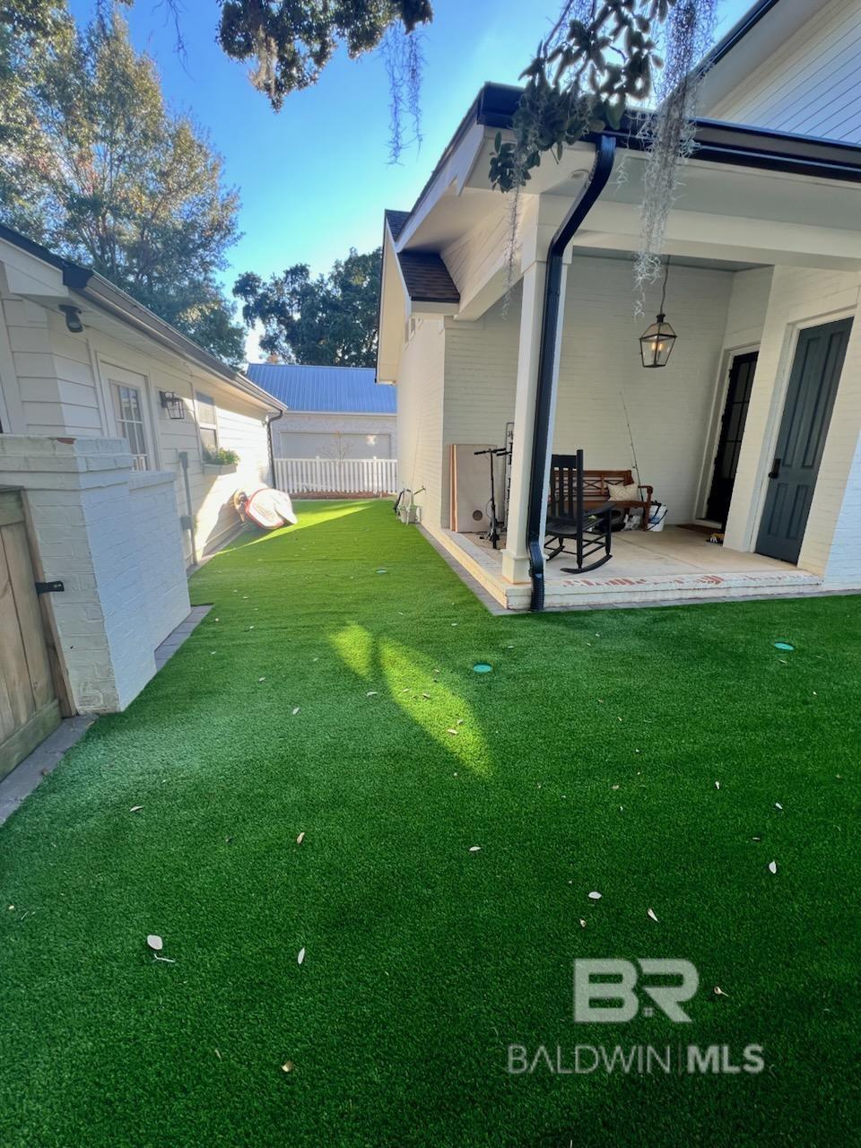 https://zimg.paragon.ice.com/ParagonImages/Property/PG/BCAR/387884/4/0/0/1330ea8771e6228d8e8498b283c5aaf2/7/1d401682f8111c09d776d0f9be9d0bf4/387884-75eccd51-2ca3-4362-92b8-fd85f6a83dc3.JPG