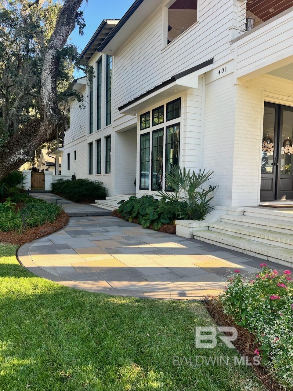 https://zimg.paragon.ice.com/ParagonImages/Property/PG/BCAR/387884/6/0/0/40c6fa027935a7deb87aa42bb002ec9c/7/1d401682f8111c09d776d0f9be9d0bf4/387884-e873ad9a-4d35-4203-b965-9767c05ead01.JPG