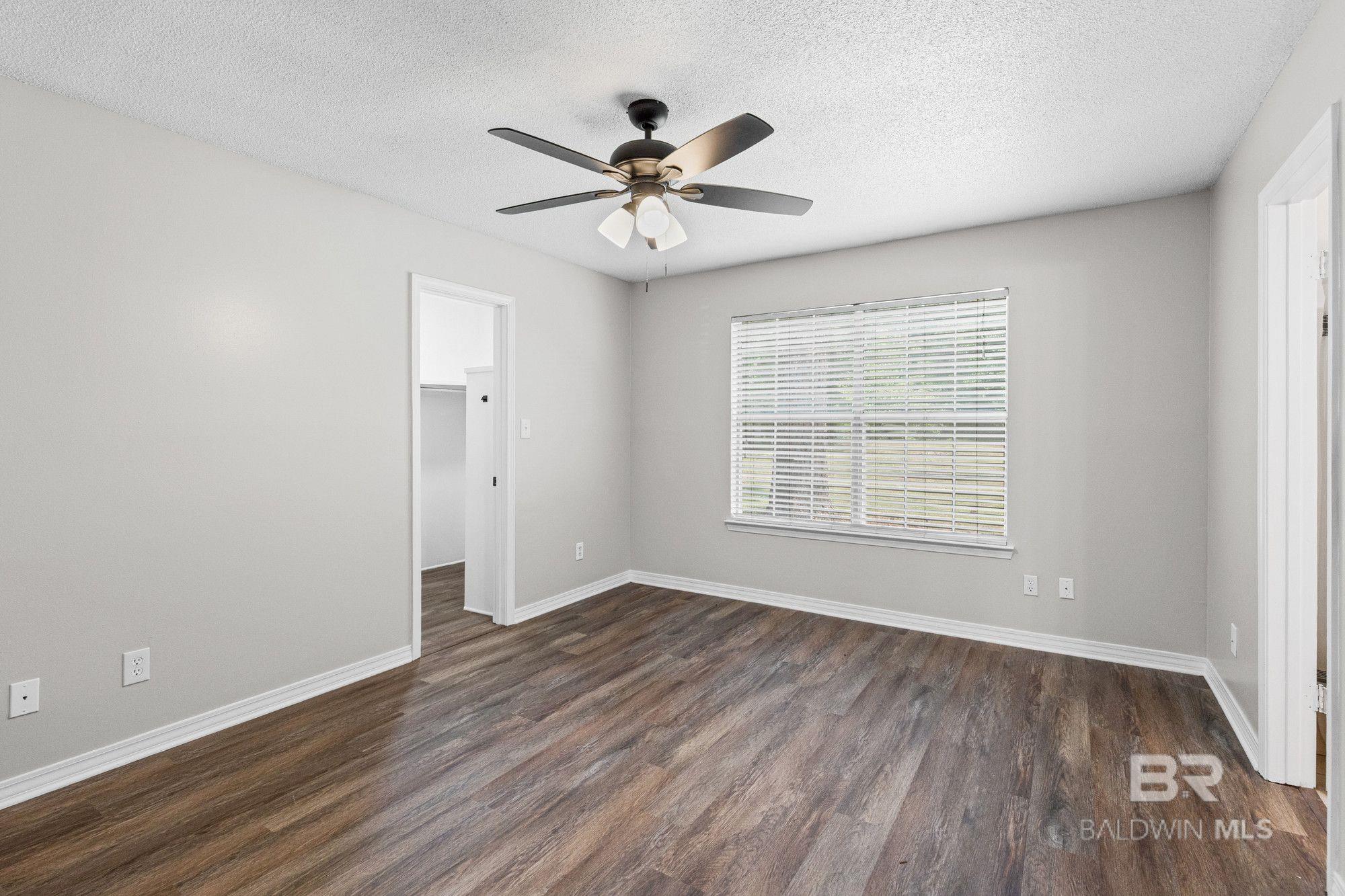 https://zimg.paragon.ice.com/ParagonImages/Property/PG/BCAR/388109/15/0/0/400be03d82a3d4efaba58d419ac03508/7/9bf7538e72226e60f3bde0be36ed88e6/388109-88e78d61-387e-494a-934b-e91258732729.JPG
