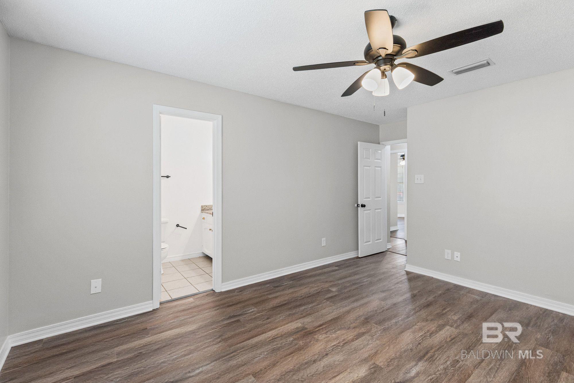 https://zimg.paragon.ice.com/ParagonImages/Property/PG/BCAR/388109/16/0/0/df7e29765aaea35de4334d7c0bd6d746/7/9bf7538e72226e60f3bde0be36ed88e6/388109-c5dcfa2e-6e08-4bd8-9608-9939e7eac182.JPG