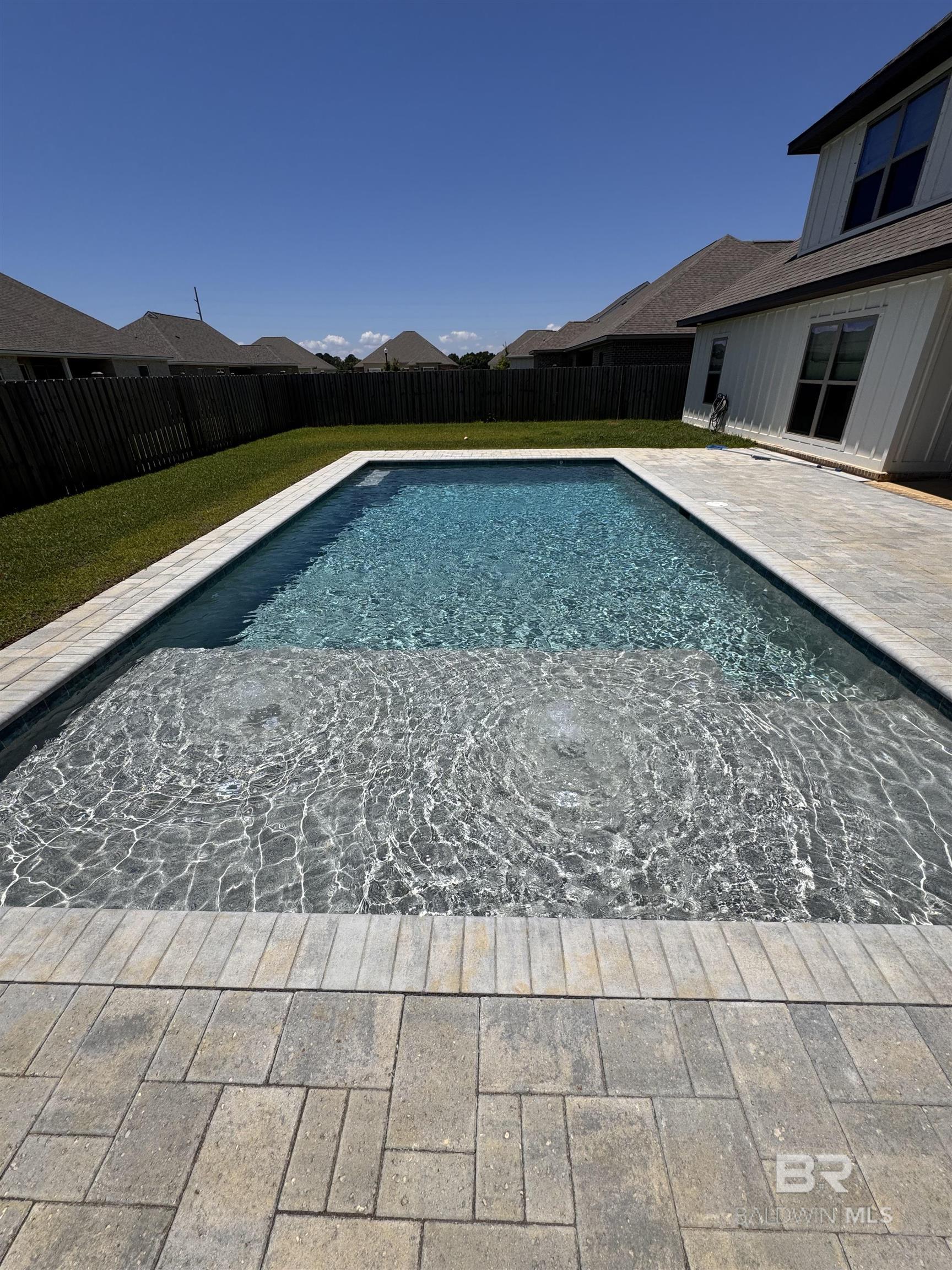 https://zimg.paragon.ice.com/ParagonImages/Property/PG/BCAR/388276/39/0/0/c3c3dfb167be53ff42b9e9fed0392ed7/7/5592f5429edc035e29b926e9c047a06b/388276-9c811e13-63d1-423b-ba84-6cb7ca782a94.JPG