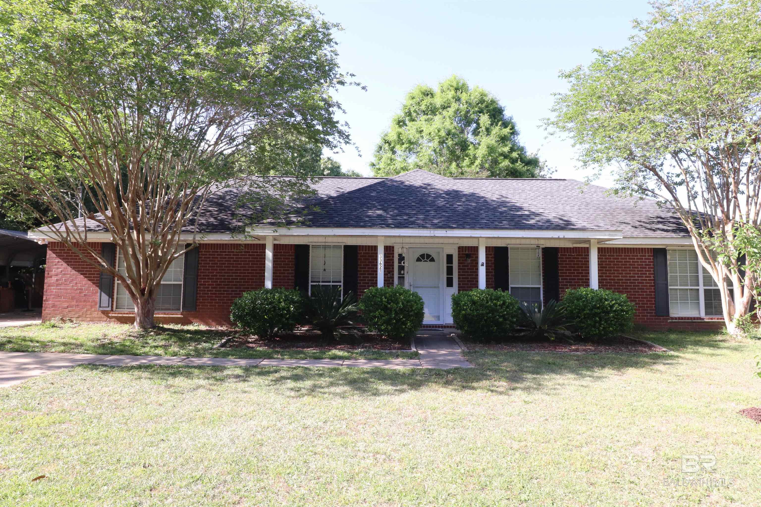 33621 Rosalia Avenue