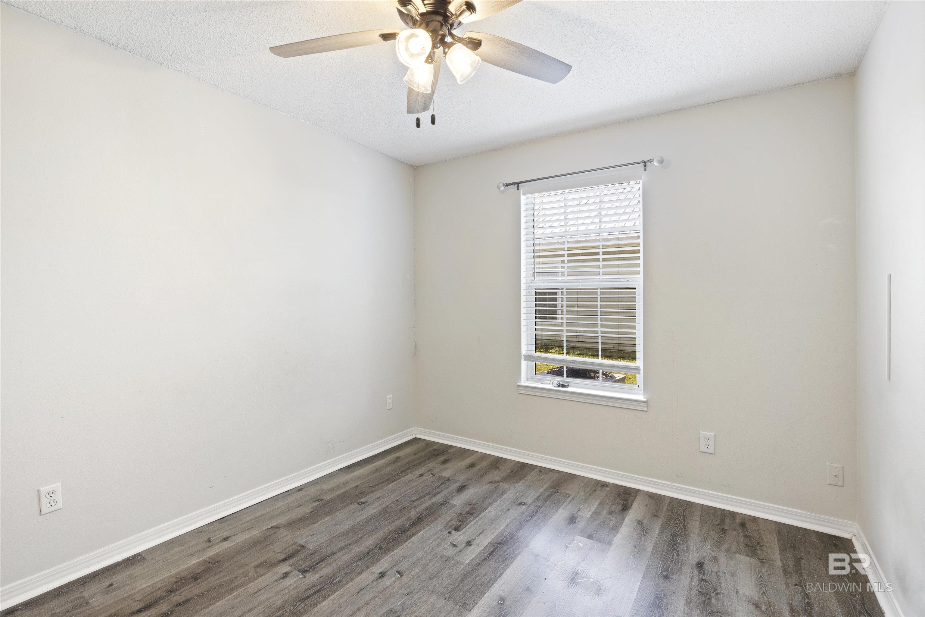 388498 | Photo 22