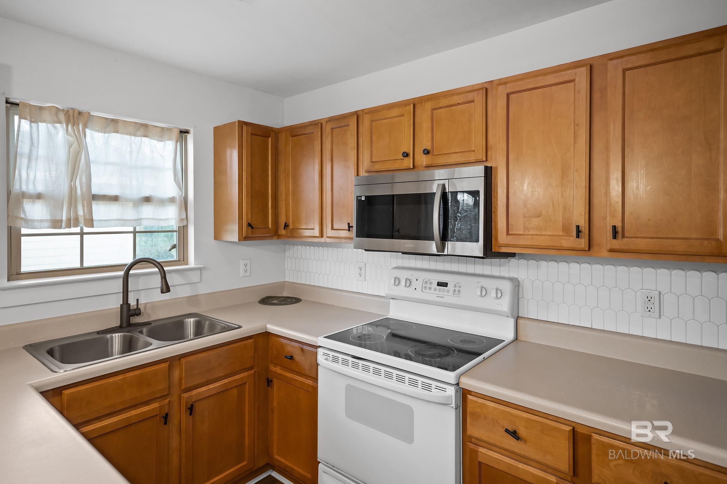 2008 Ridgewood Drive, Lillian, AL, 36549