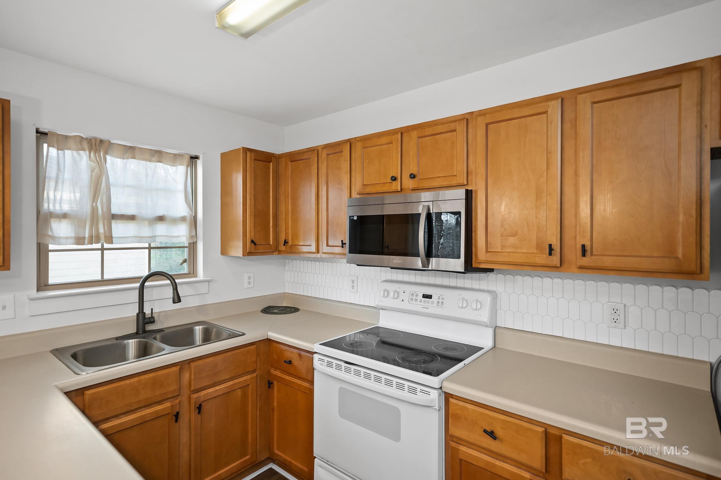 2008 Ridgewood Drive, Lillian, AL, 36549