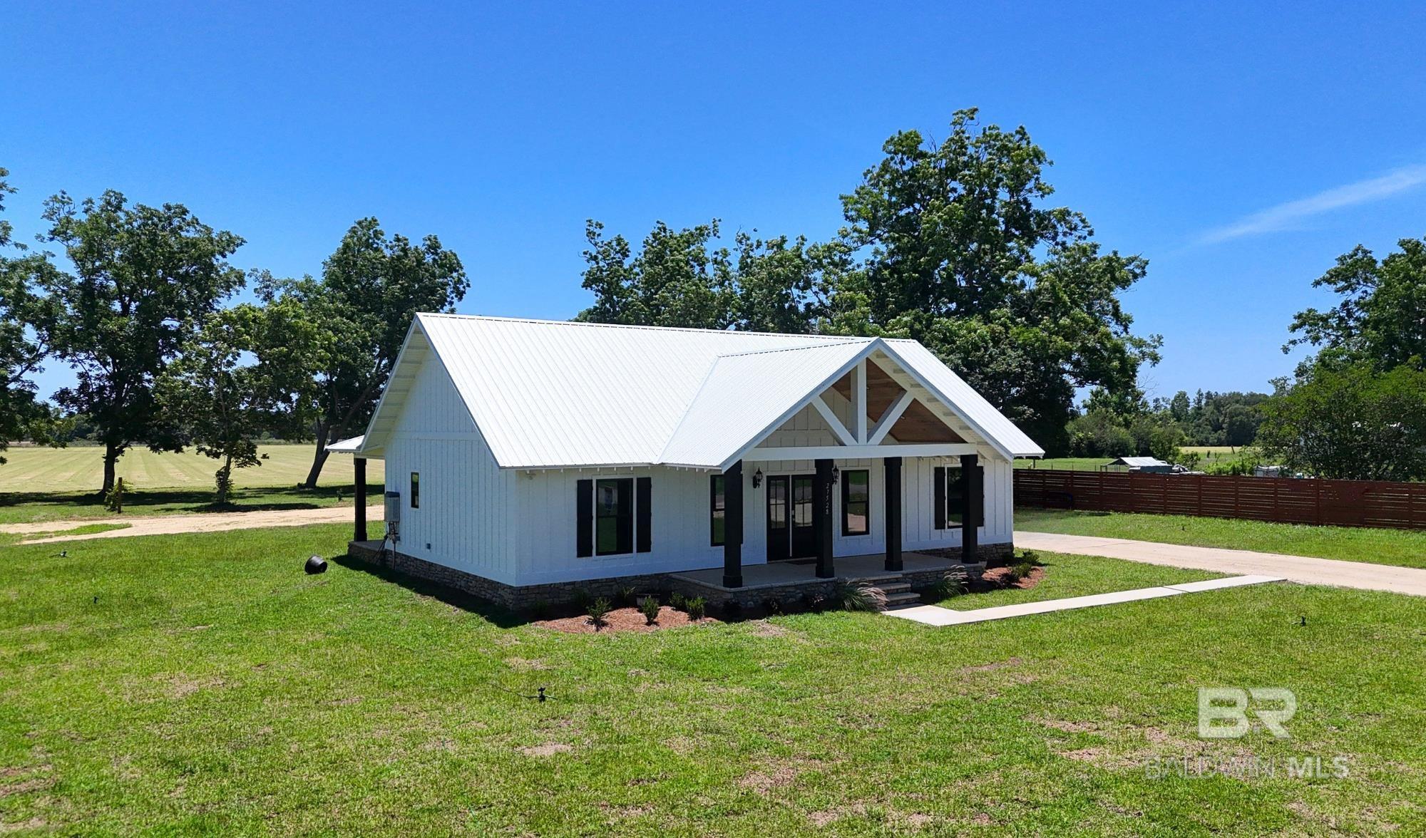https://zimg.paragon.ice.com/ParagonImages/Property/PG/BCAR/388901/2/0/0/63eaf9a9fe7003b99204cf99b5aaa951/7/53e5ebe3817e0c7ac9c1f79363640446/388901-8908db5c-4f1c-48c2-b854-58f514bad987.JPG