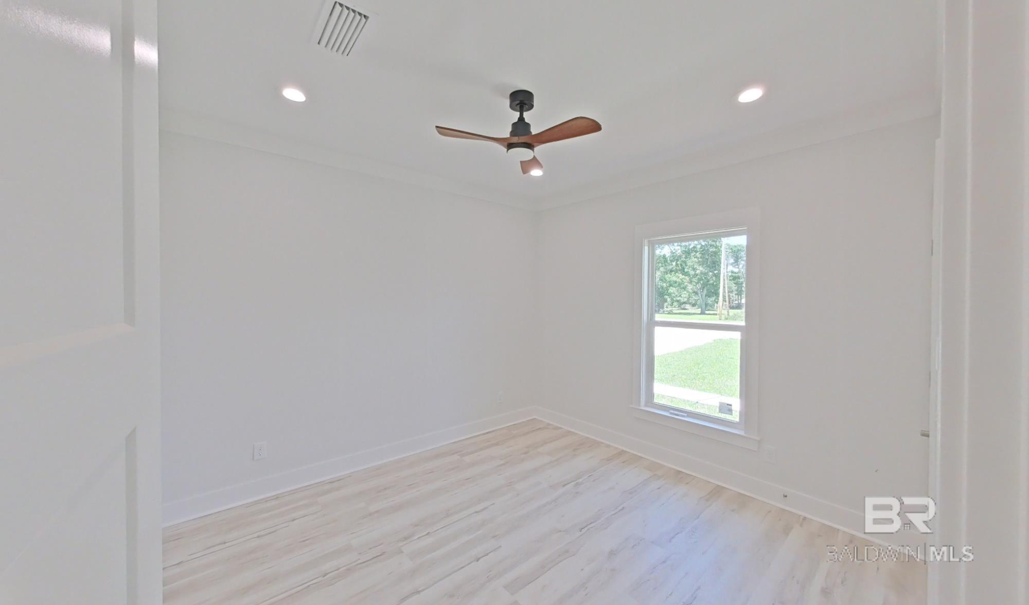 https://zimg.paragon.ice.com/ParagonImages/Property/PG/BCAR/388901/23/0/0/b0de4bfd20d6e4ec52f10037a92708df/7/53e5ebe3817e0c7ac9c1f79363640446/388901-e0377876-3986-481e-bdc8-910b382c9417.JPG