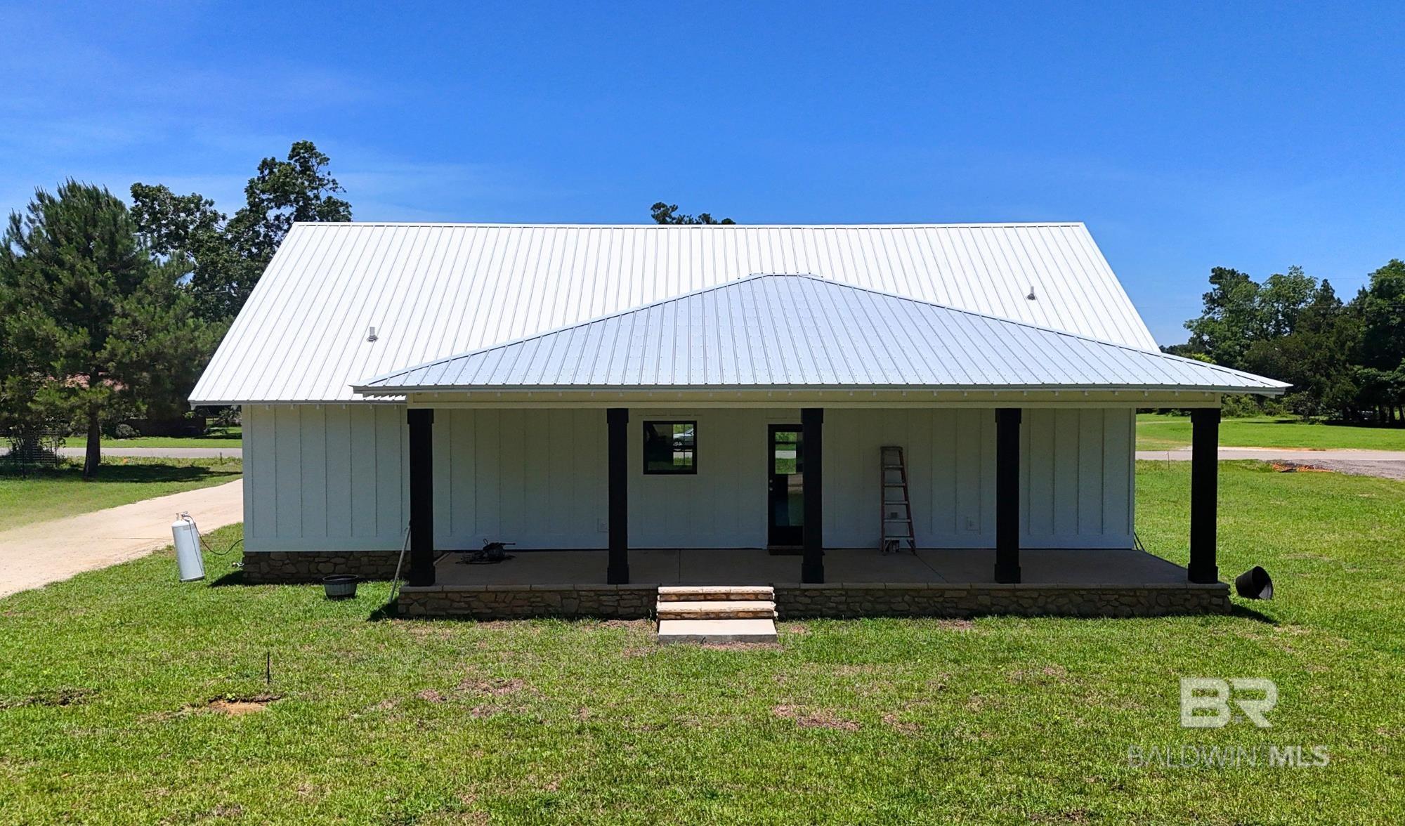 https://zimg.paragon.ice.com/ParagonImages/Property/PG/BCAR/388901/31/0/0/80abed8f9076714e2abfc711c500a484/7/53e5ebe3817e0c7ac9c1f79363640446/388901-ec8071a2-71af-4e5f-82d9-e52c3558a839.JPG