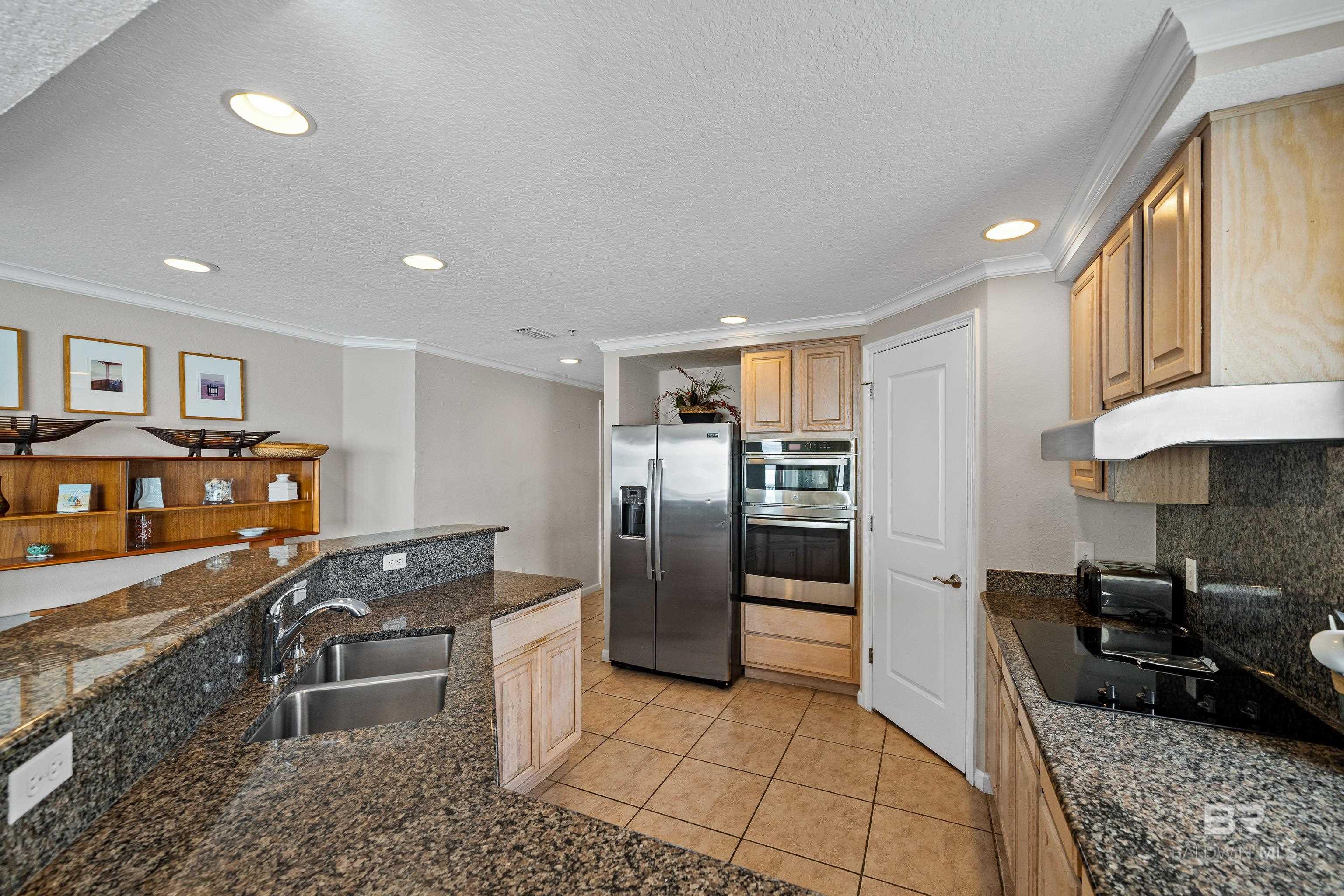 https://zimg.paragon.ice.com/ParagonImages/Property/PG/BCAR/388944/12/0/0/f3a525ea5d8e3d156231e78cc9b02939/7/b1f5e6be26a01ceefd5c37843b1f8d87/388944-91681105-acd9-454b-b7d3-6ad5038c157b.JPG