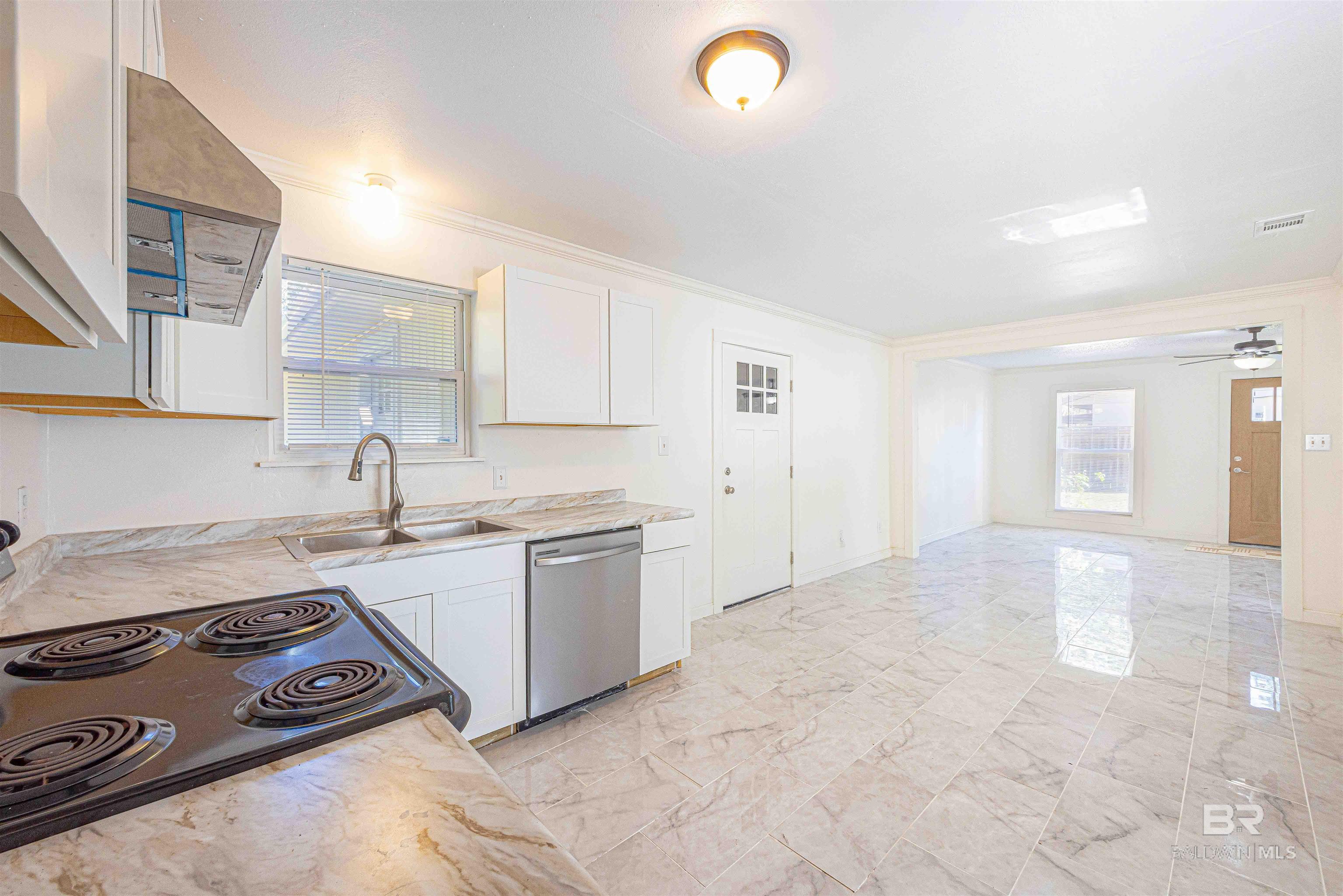 1109 Caroline Avenue, Daphne, AL, 36526