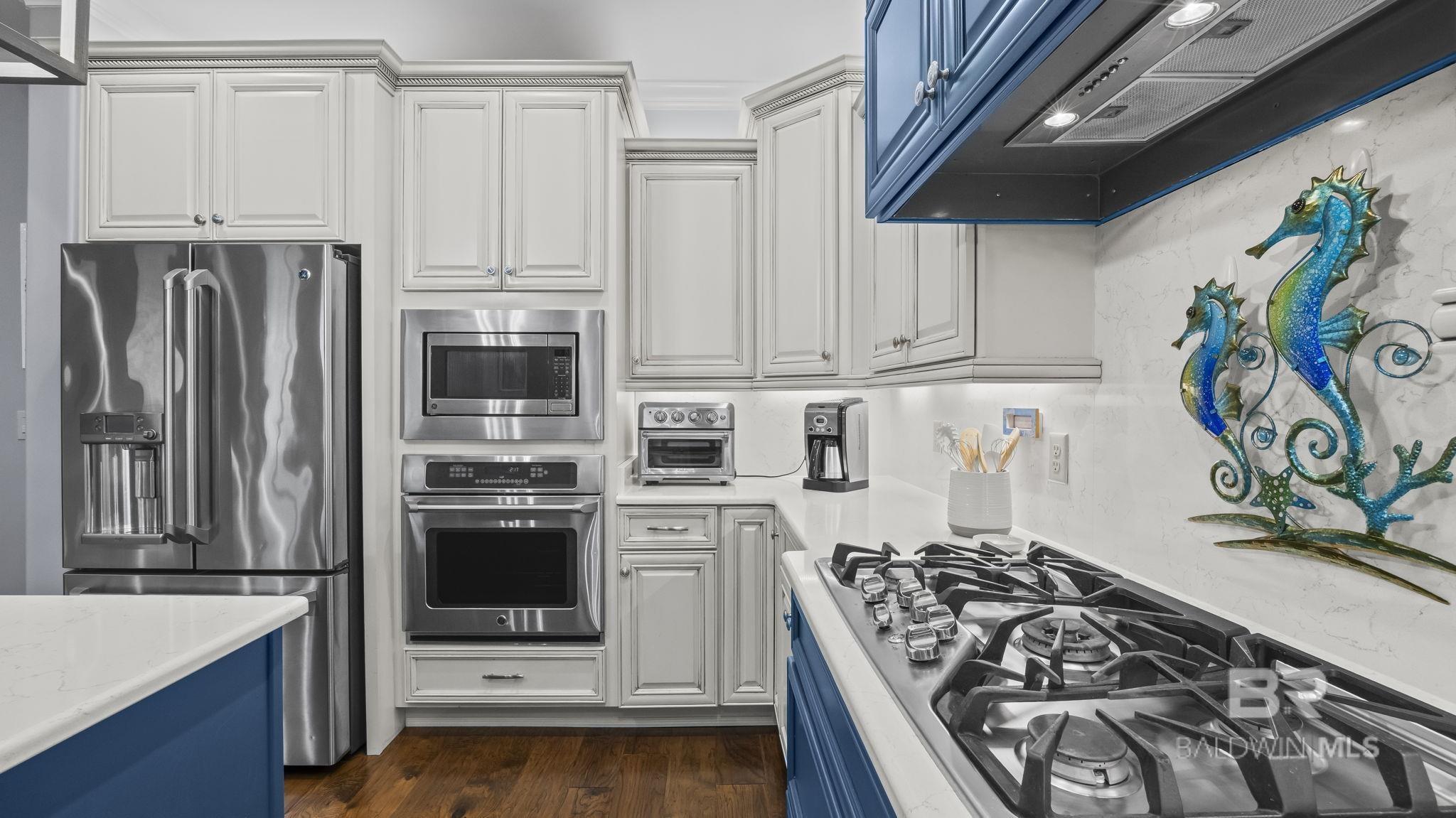 https://zimg.paragon.ice.com/ParagonImages/Property/PG/BCAR/389179/10/0/0/6c929622d5e75635c8ab7909cc715765/7/2e10fbfcd5c31f4e4a3efeaa06a13b3c/389179-601290b2-1562-4467-8c9d-8d8112316503.JPG