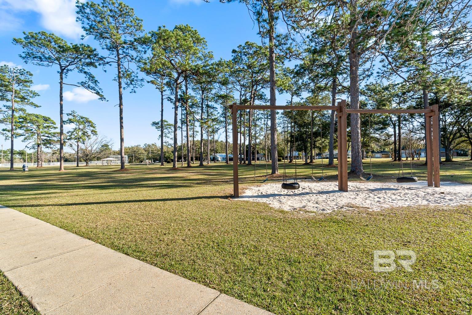 410 W Verbena Avenue, Foley, AL, 36535-1963