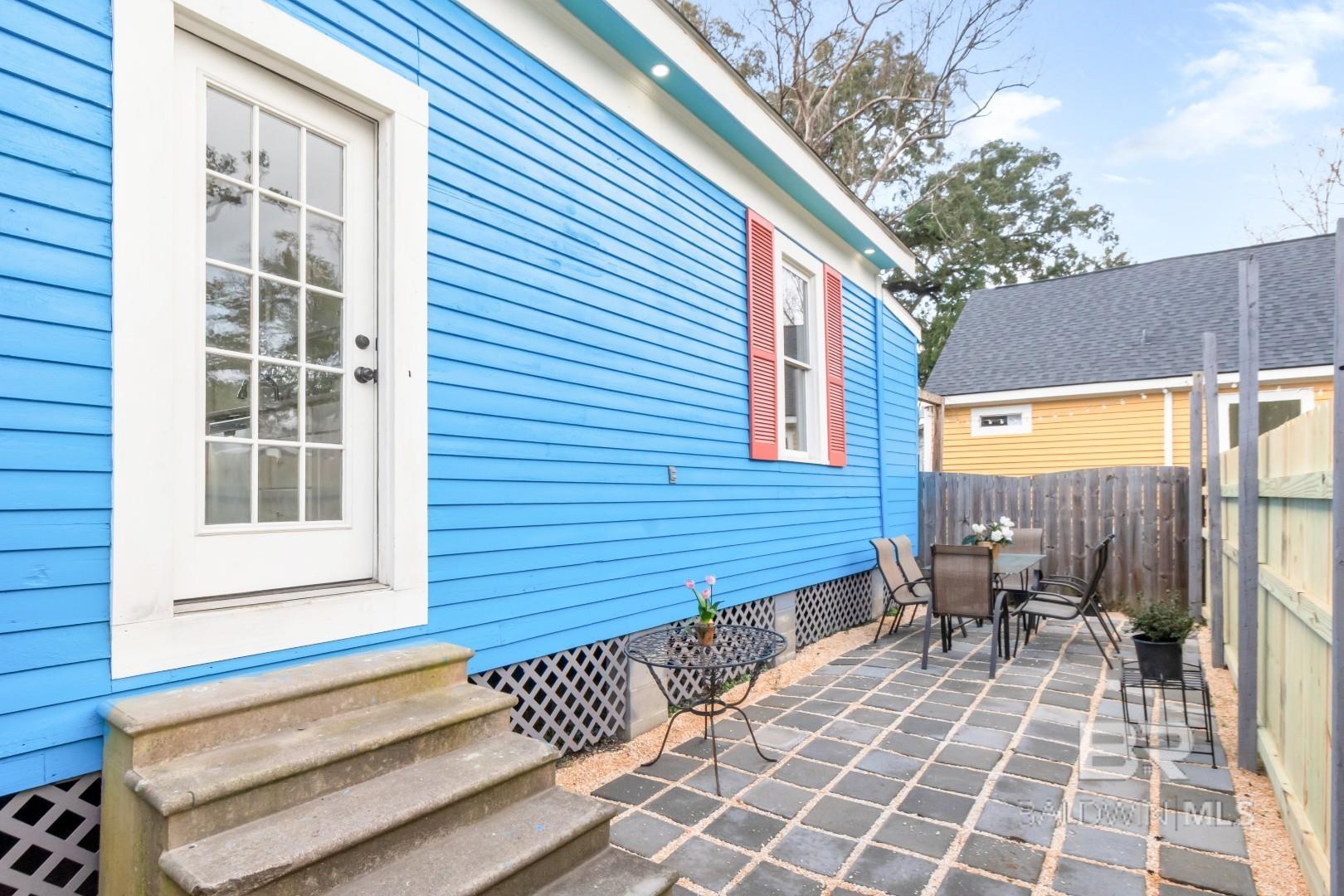 https://zimg.paragon.ice.com/ParagonImages/Property/PG/BCAR/389960/14/0/0/b3d93e33572eea6fa41f640ec705a9f6/7/64866e163b9874348ed5bc908f752e2d/389960-1ab263fd-e2bd-484b-bf5a-8641aac710ad.JPG