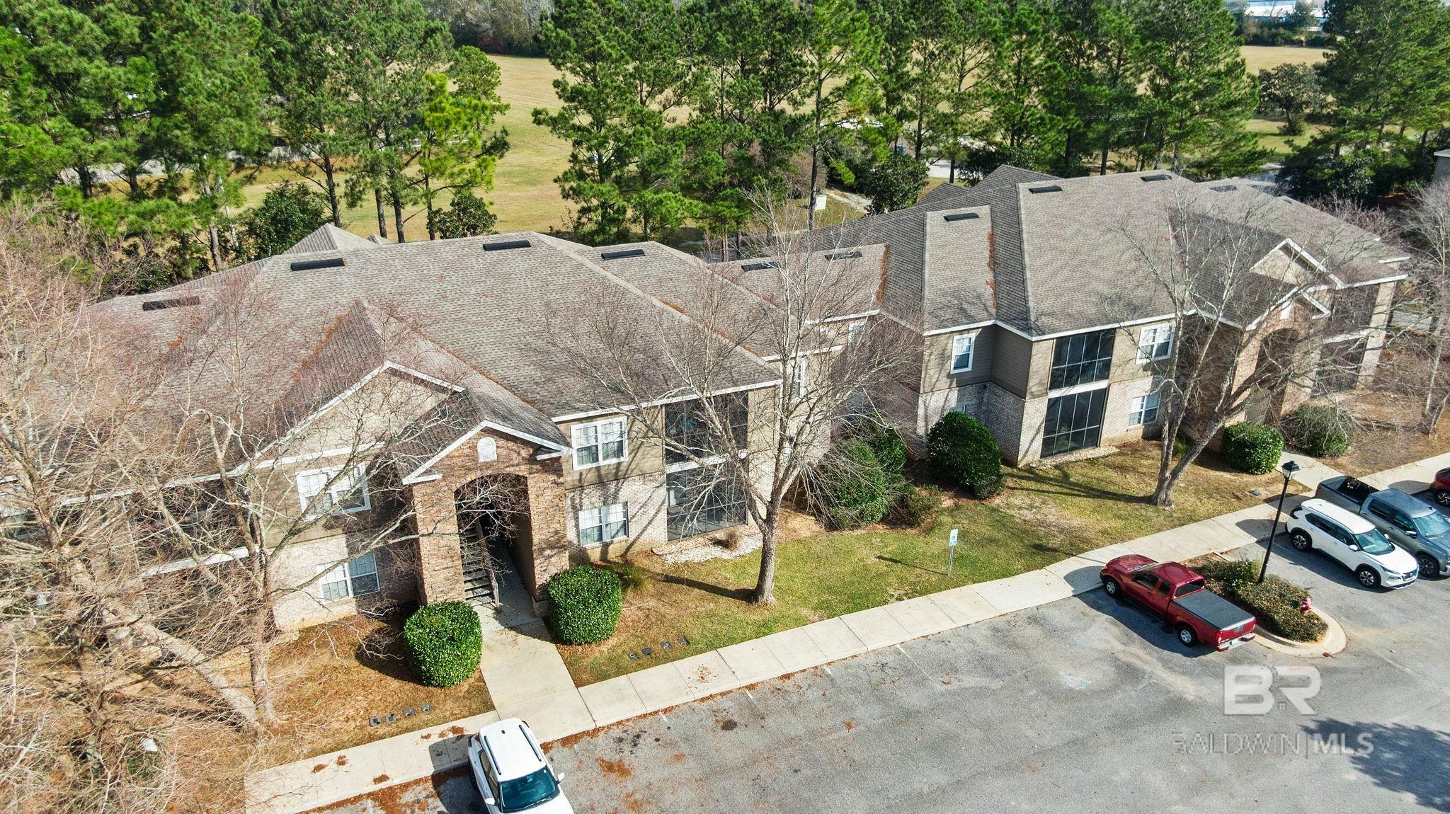 https://zimg.paragon.ice.com/ParagonImages/Property/PG/BCAR/389991/1/0/0/fc79de4630226aec9bcbdf5a26b49fc6/7/9619410004c267f9d44013a73070d7b6/389991-321368ab-d091-4b10-b627-de19477be84a.JPG