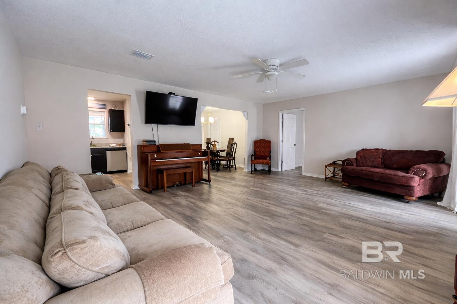 214 W Sycamore Avenue, Foley, AL, 36535