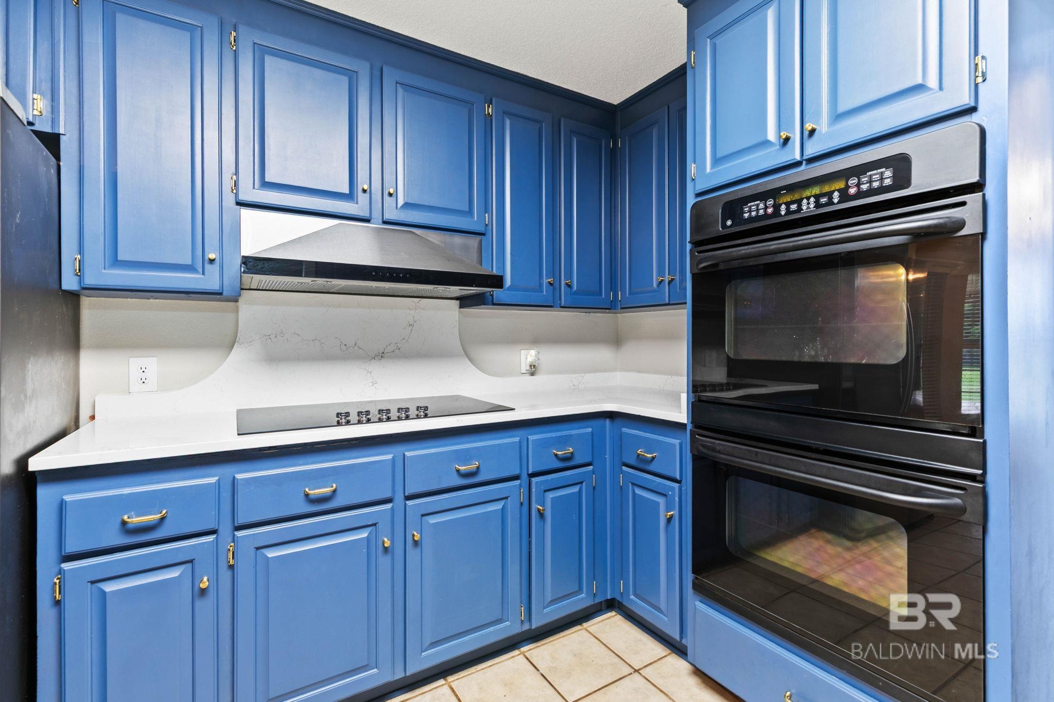 390145 | Photo 29