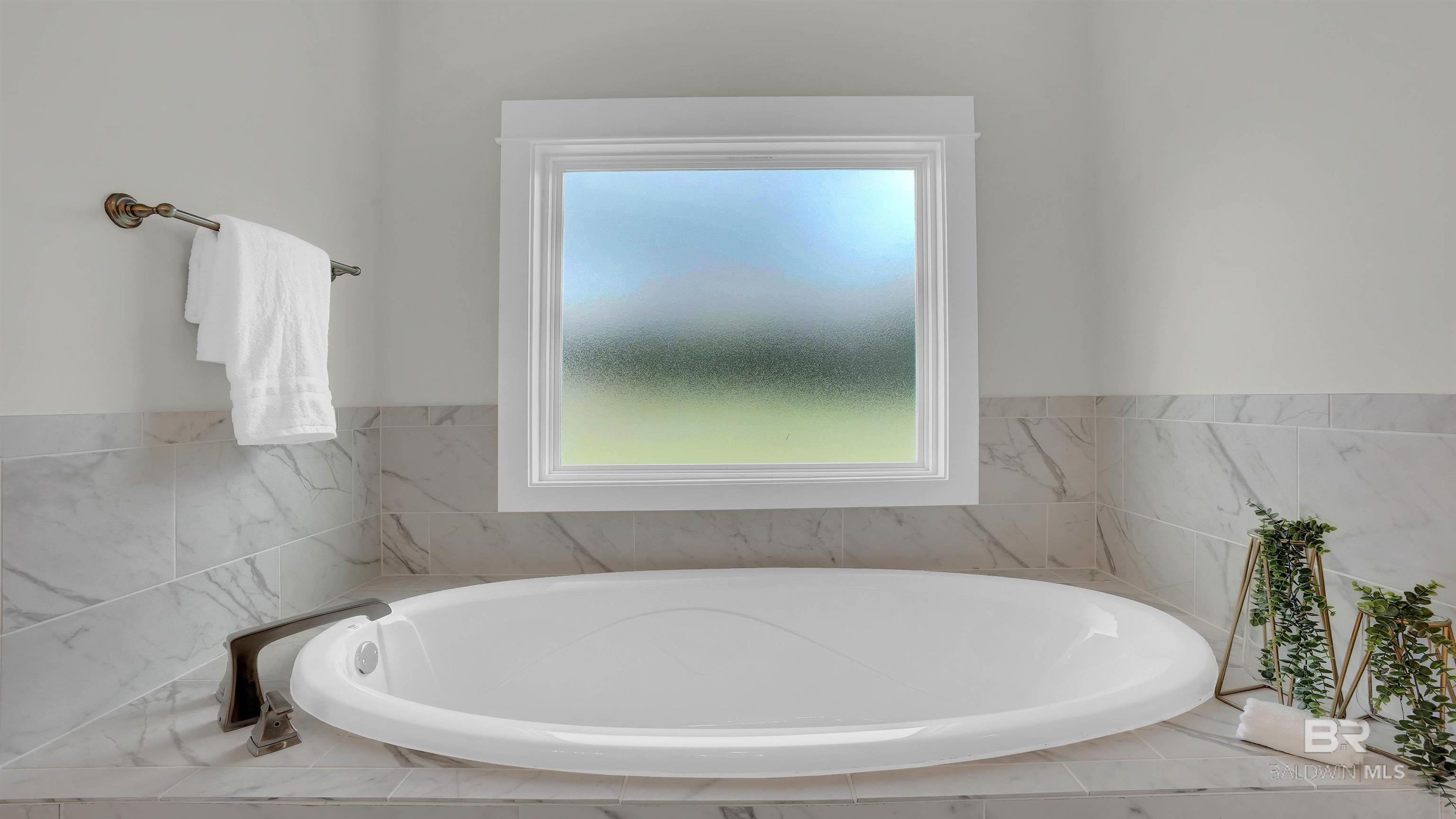 Spanish Fort, AL, 36527