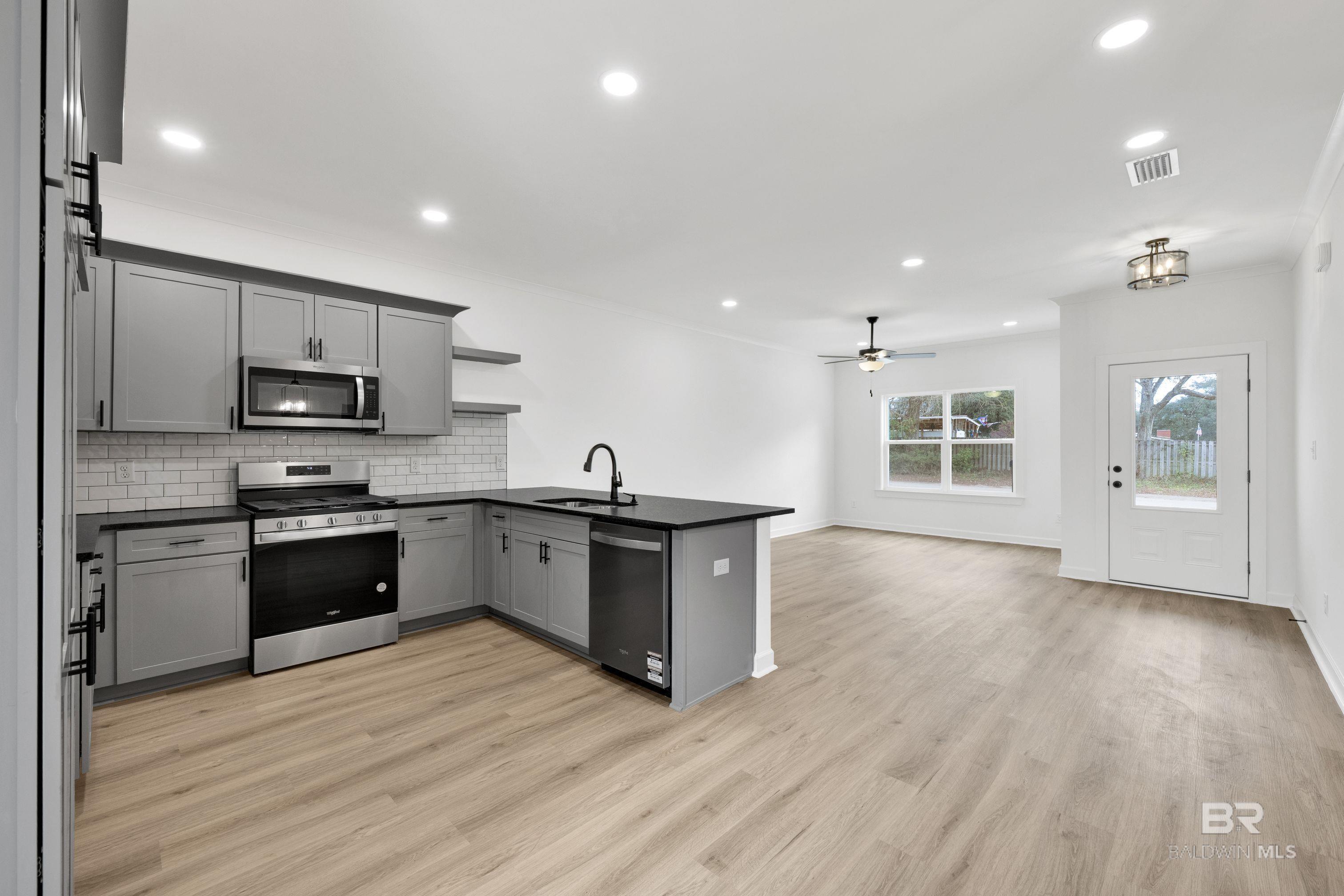 6776 BARNESWOOD Drive, Theodore, AL, 36582