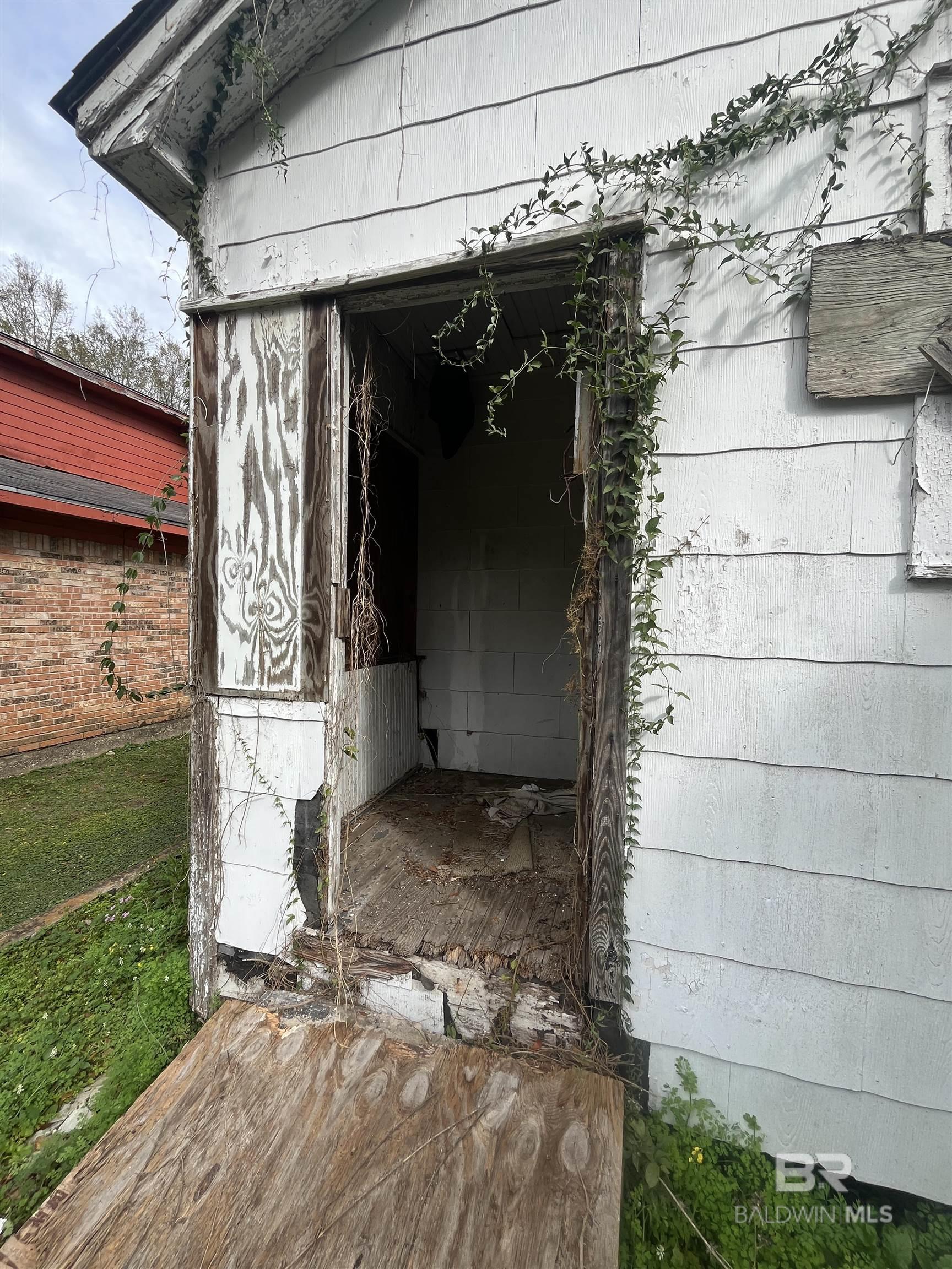 1955 Dr Martin Luther King Jr Avenue, Mobile, AL, 36617