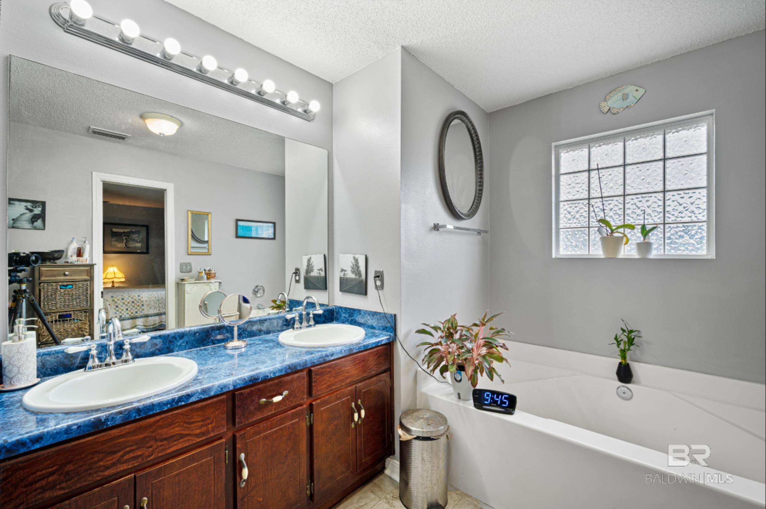 Bay Minette, AL, 36507