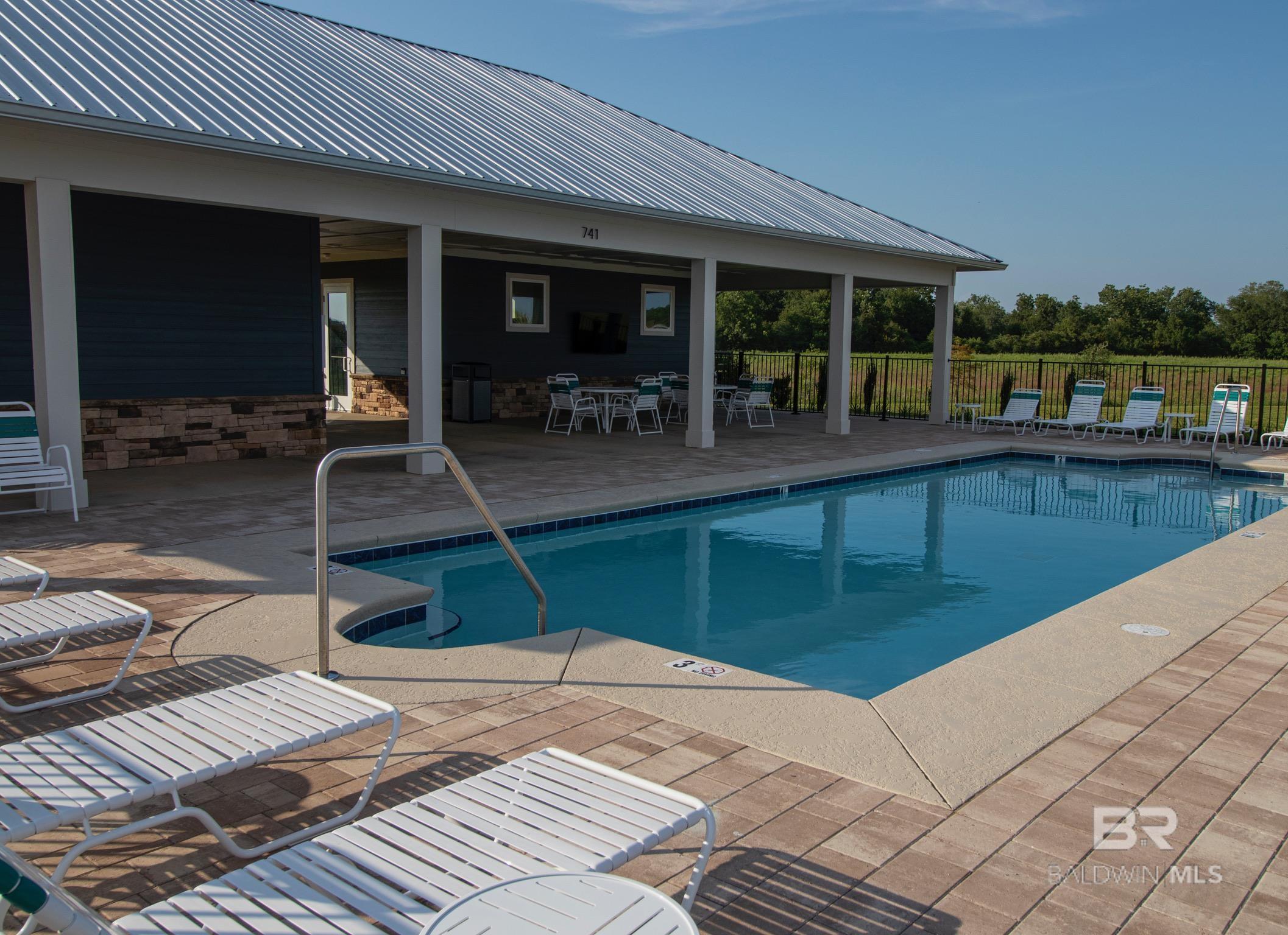 733 Vacation Circle, Foley, AL, 36535