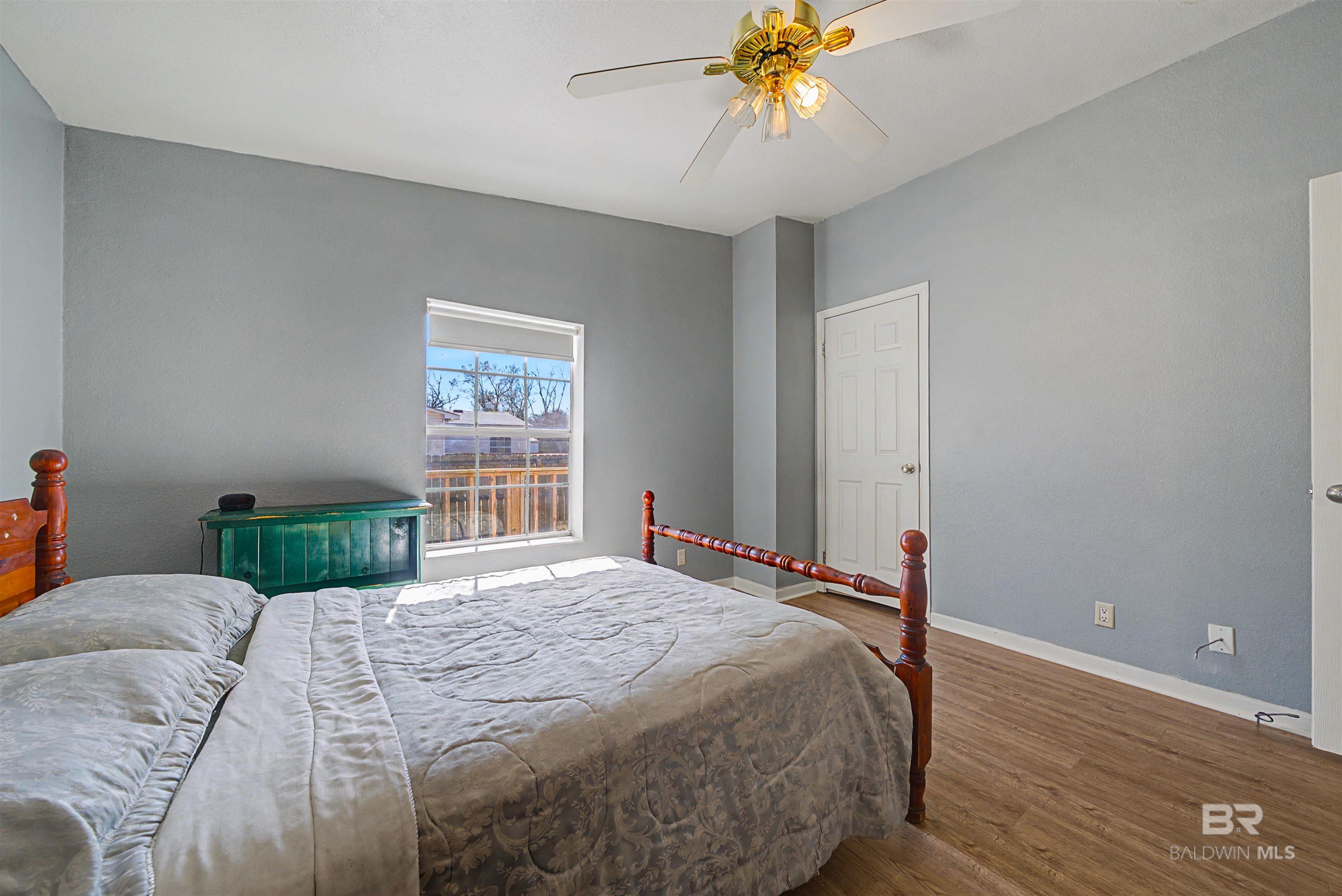 https://zimg.paragon.ice.com/ParagonImages/Property/PG/BCAR/390693/32/0/0/f94502b45044f2b3870aeb8d351dfb82/7/7a89c703324dca2d641e6253c6ea14f2/390693-a3af9b32-9603-4baf-a001-be4373d94148.JPG