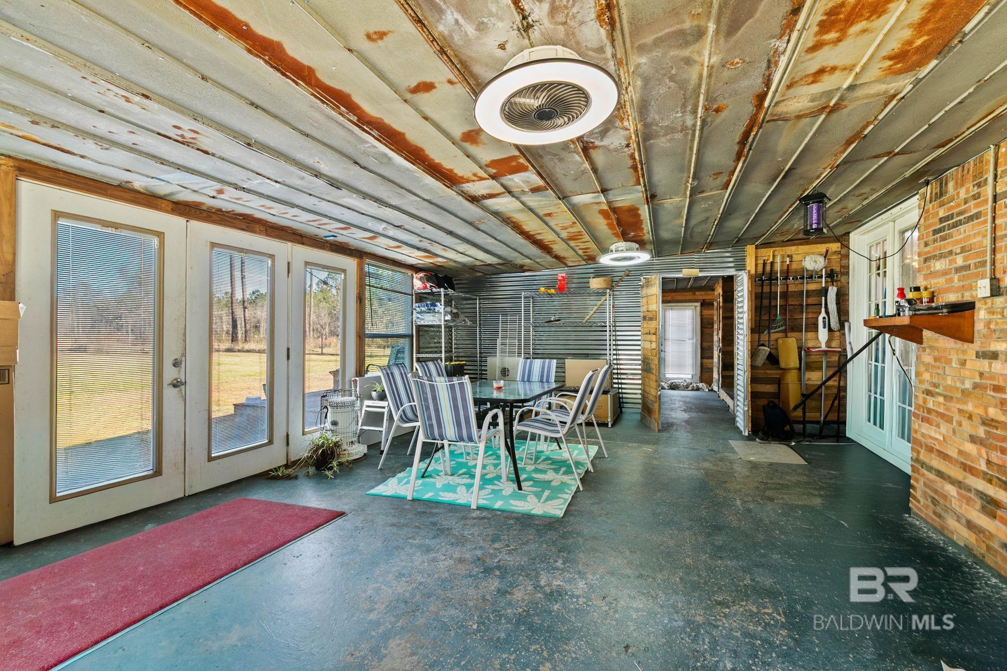 https://zimg.paragon.ice.com/ParagonImages/Property/PG/BCAR/390710/31/0/0/99155f13a5b5fd72bb376137caddc360/7/0f94a2d3d5a1eab7aaf46bd33aba4fcf/390710-efd841e9-87eb-4747-abb7-977cb78d429c.JPG