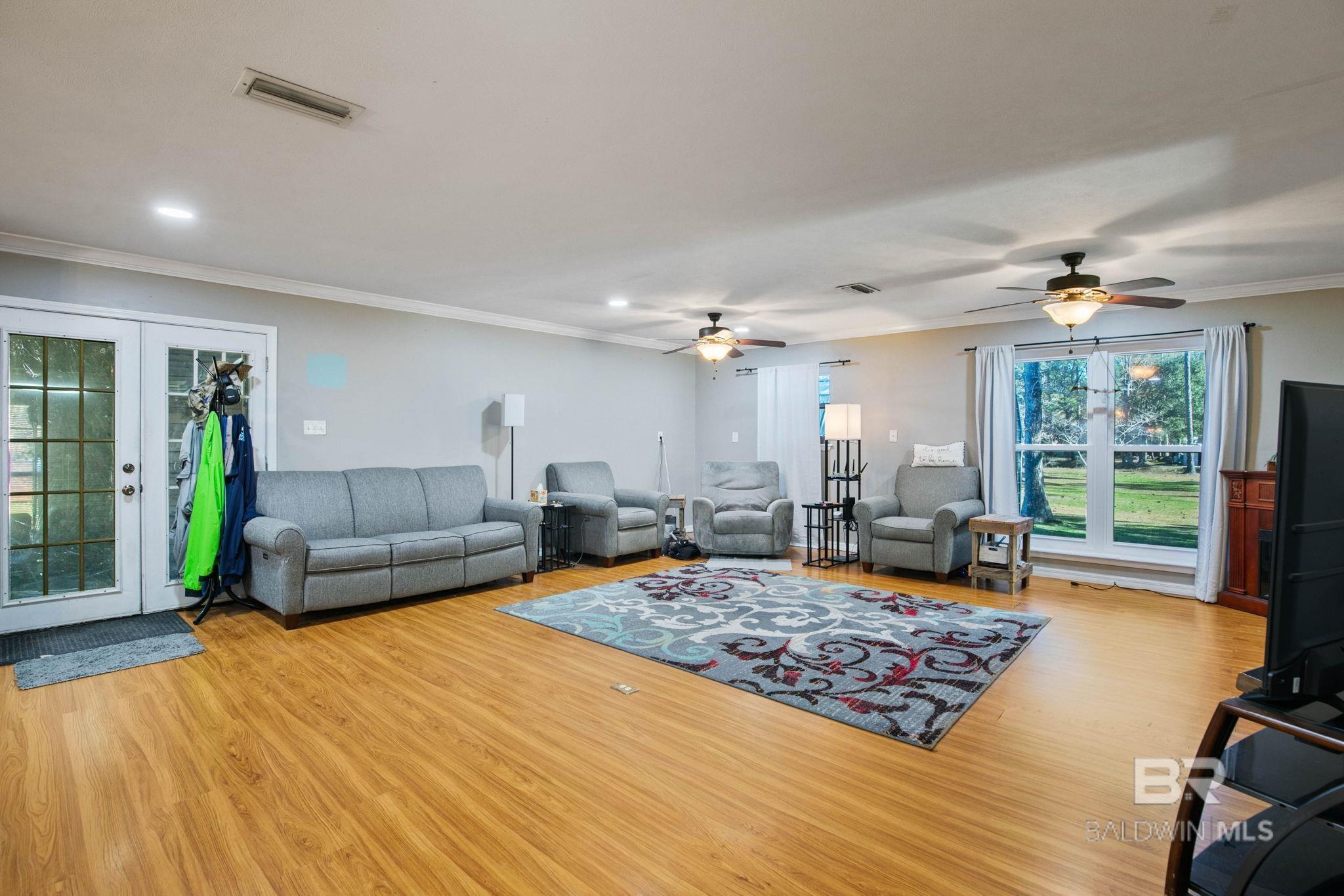 https://zimg.paragon.ice.com/ParagonImages/Property/PG/BCAR/390710/9/0/0/9fa62ec8452ae55ebc1d6ed22f1210be/7/0f94a2d3d5a1eab7aaf46bd33aba4fcf/390710-08821d26-a75a-431d-837a-f75b9aee7bff.JPG