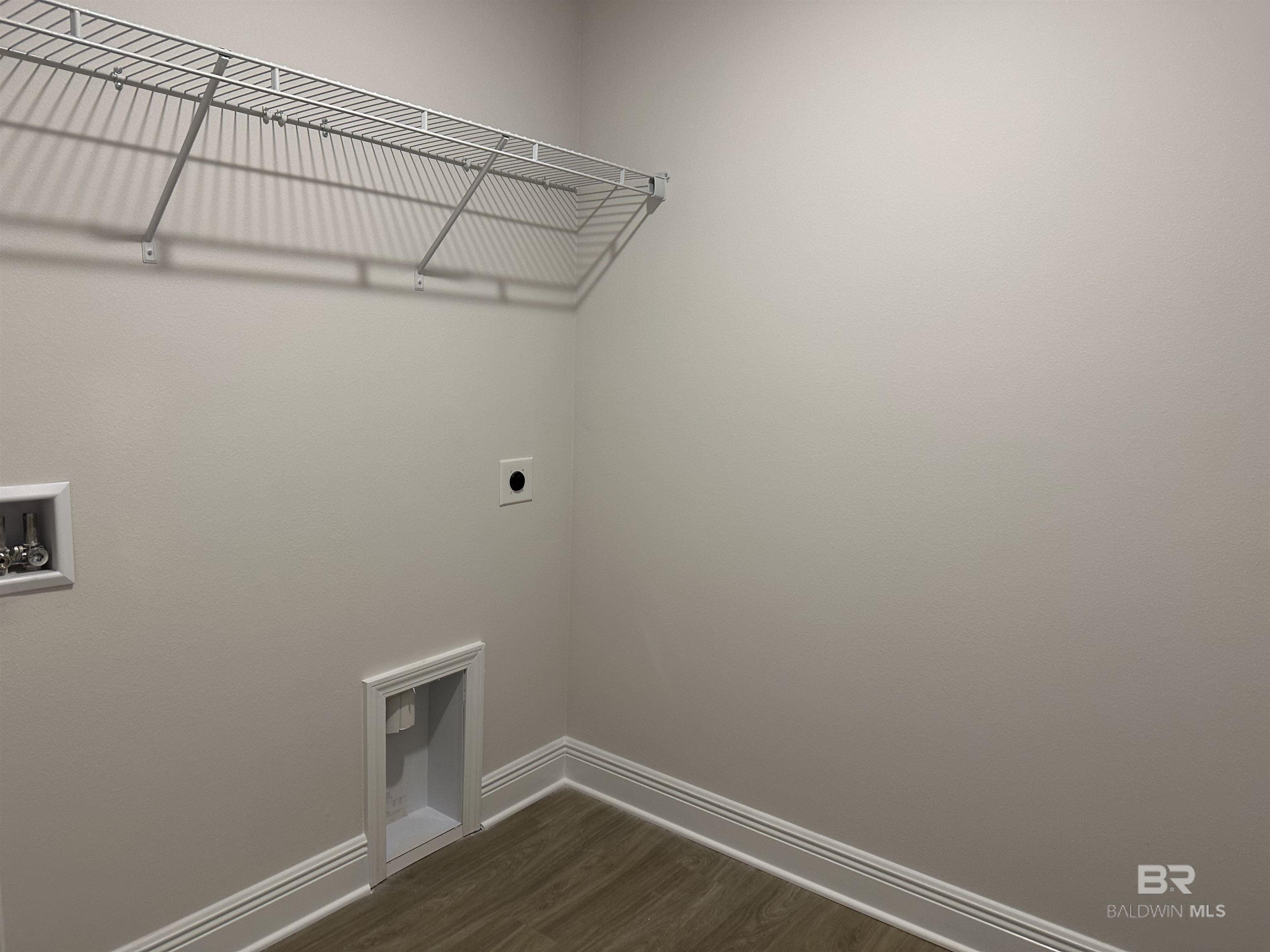 Cantonment, FL, 32533