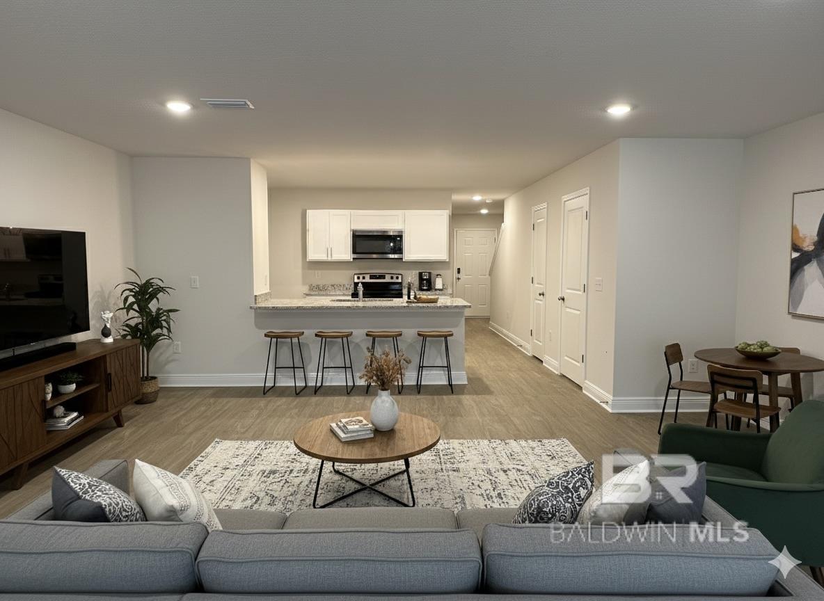 Cantonment, FL, 32533