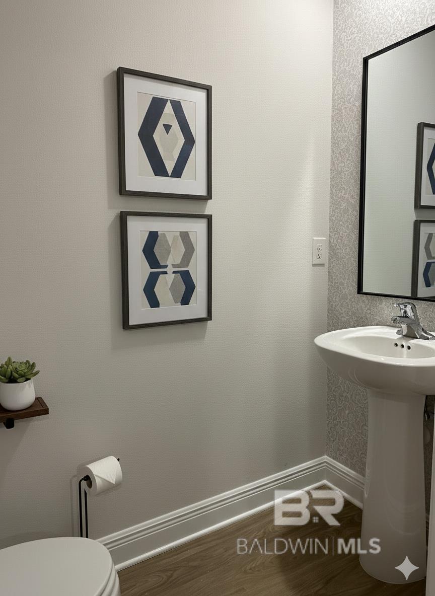 Cantonment, FL, 32533