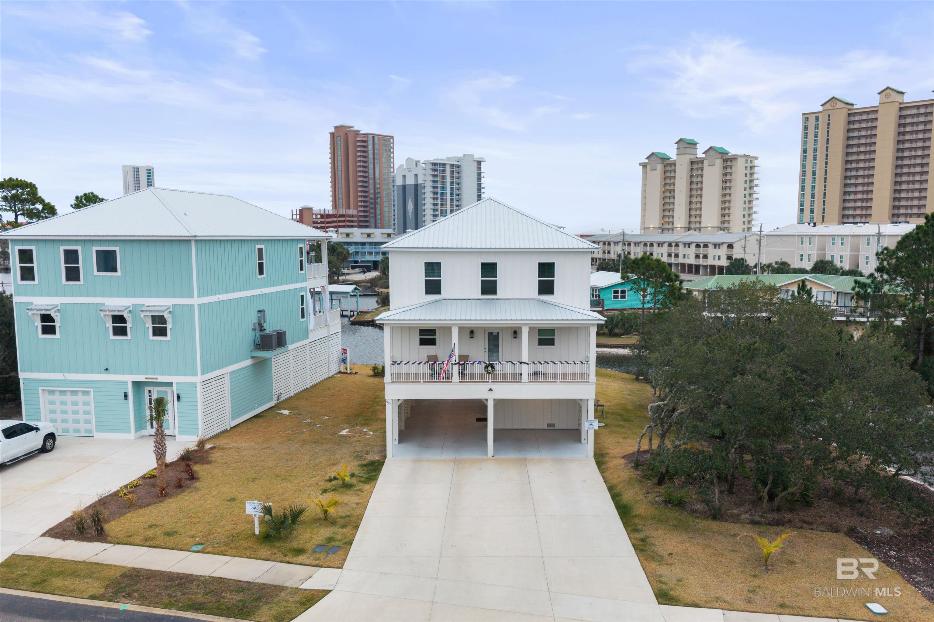 Large Homes for Sale in Gulf Shores
