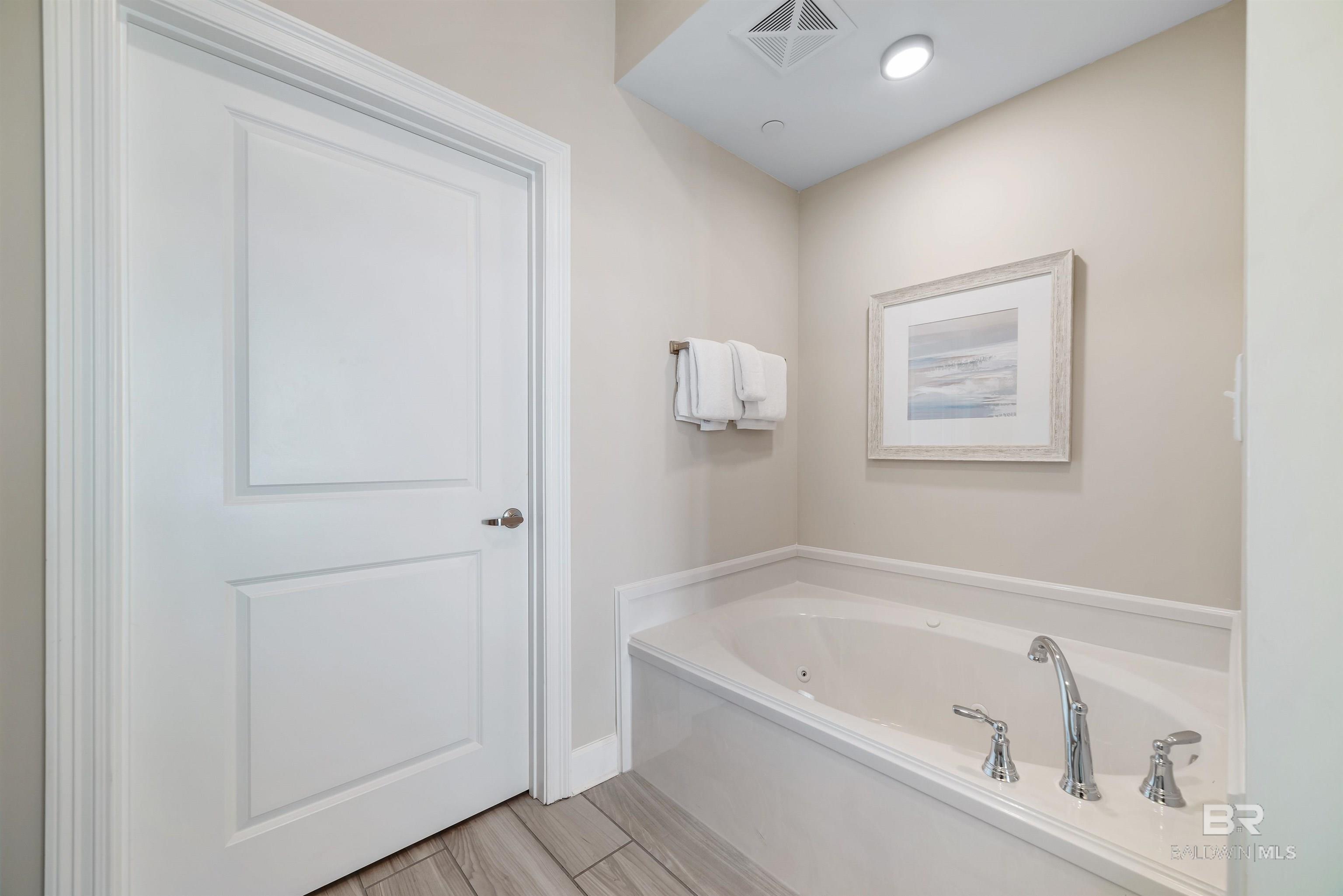 533 E Beach Boulevard UNIT 904, Gulf Shores, AL, 36542