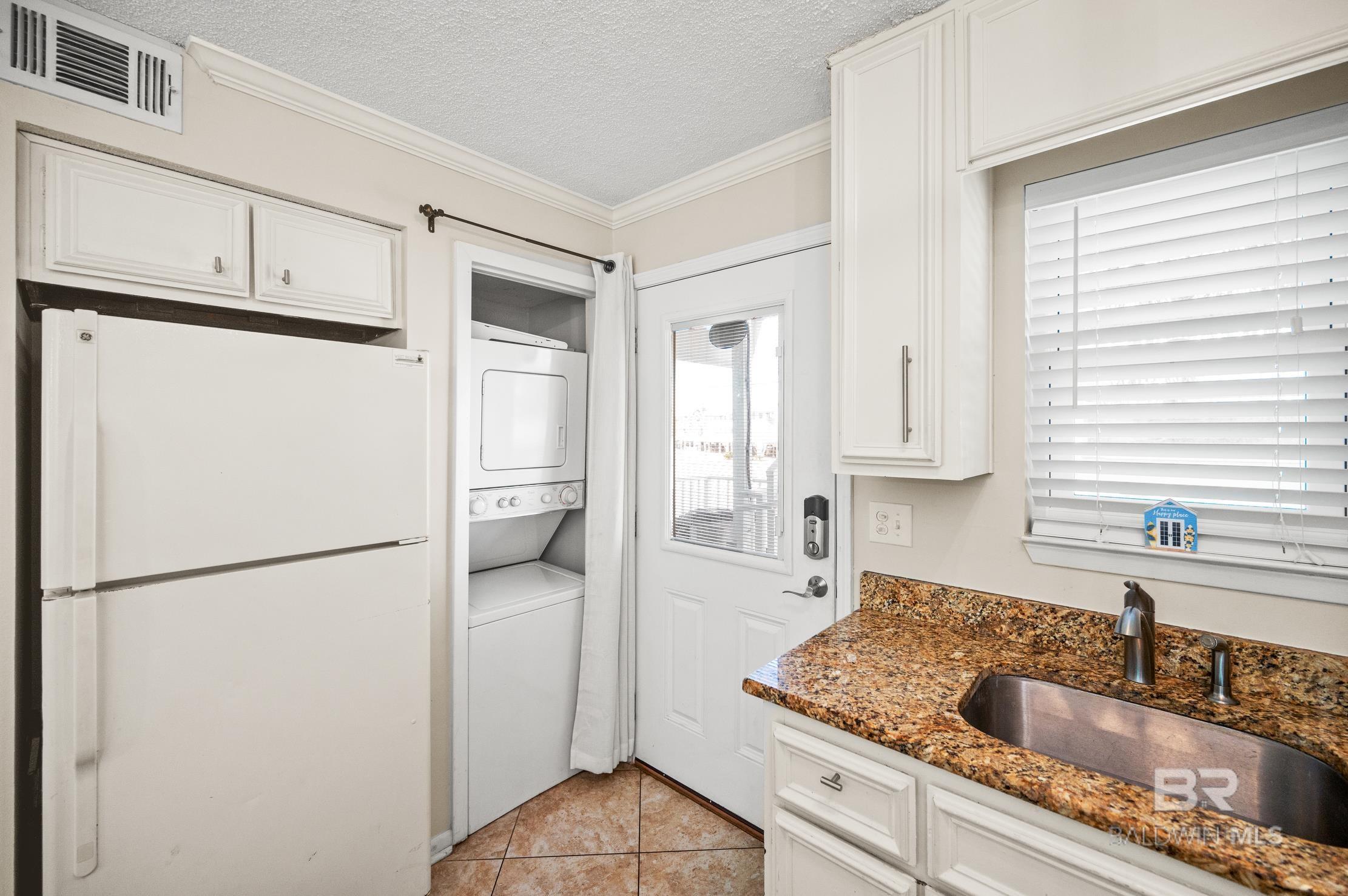 913 W Beach Boulevard UNIT b33, Gulf Shores, AL, 36542