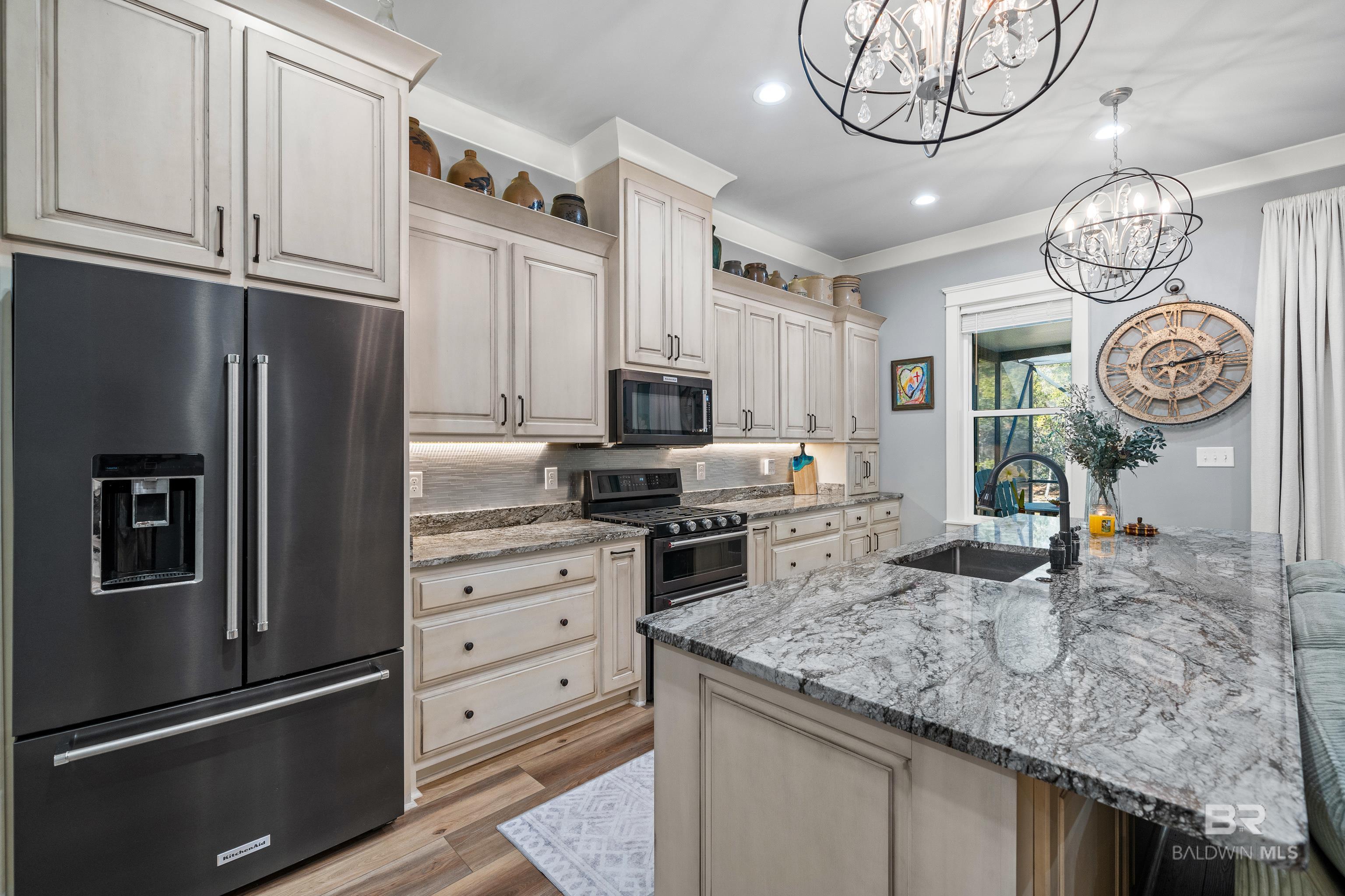https://zimg.paragon.ice.com/ParagonImages/Property/PG/BCAR/391157/3/0/0/36ec042d84db49538b04d454b7f76739/7/b92f573e6fe41e5f5f1226e9aa265d16/391157-469cd658-7706-469d-b9ee-dfa2c53fbe2e.JPG