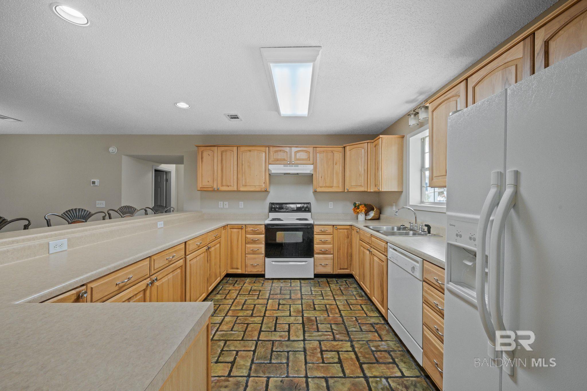 5584 Pensacola Avenue, Orange Beach, AL, 36561